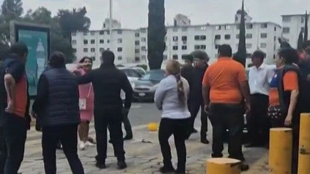 VIDEO: Captan Retención de Presuntos Farderos en Supermercado de CDMX
