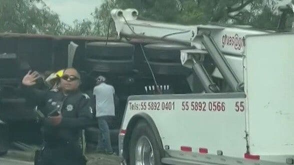 ¿Qué Pasó Cerca de la Presa Madín? Reabren Circulación Tras Volcadura de Camión