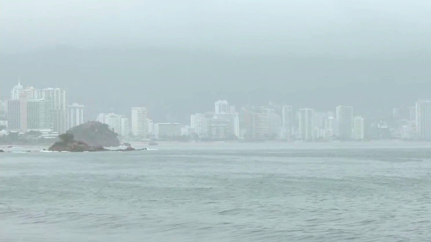 Lluvias en Acapulco Provocan Inundaciones; Habilitan 36 Refugios Temporales