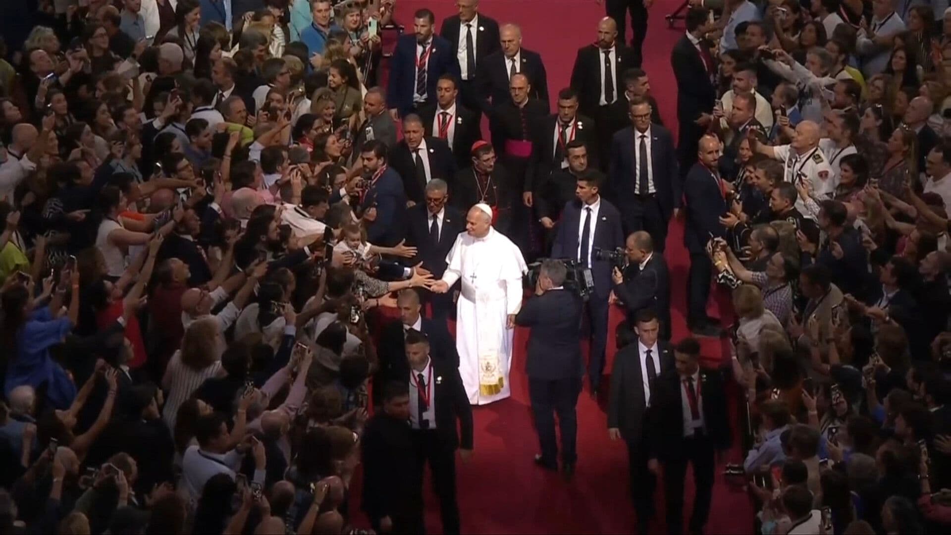 Cronología del Segundo Día del Papa León XIV en Madrid: Misa Masiva y "Tejer Redes"