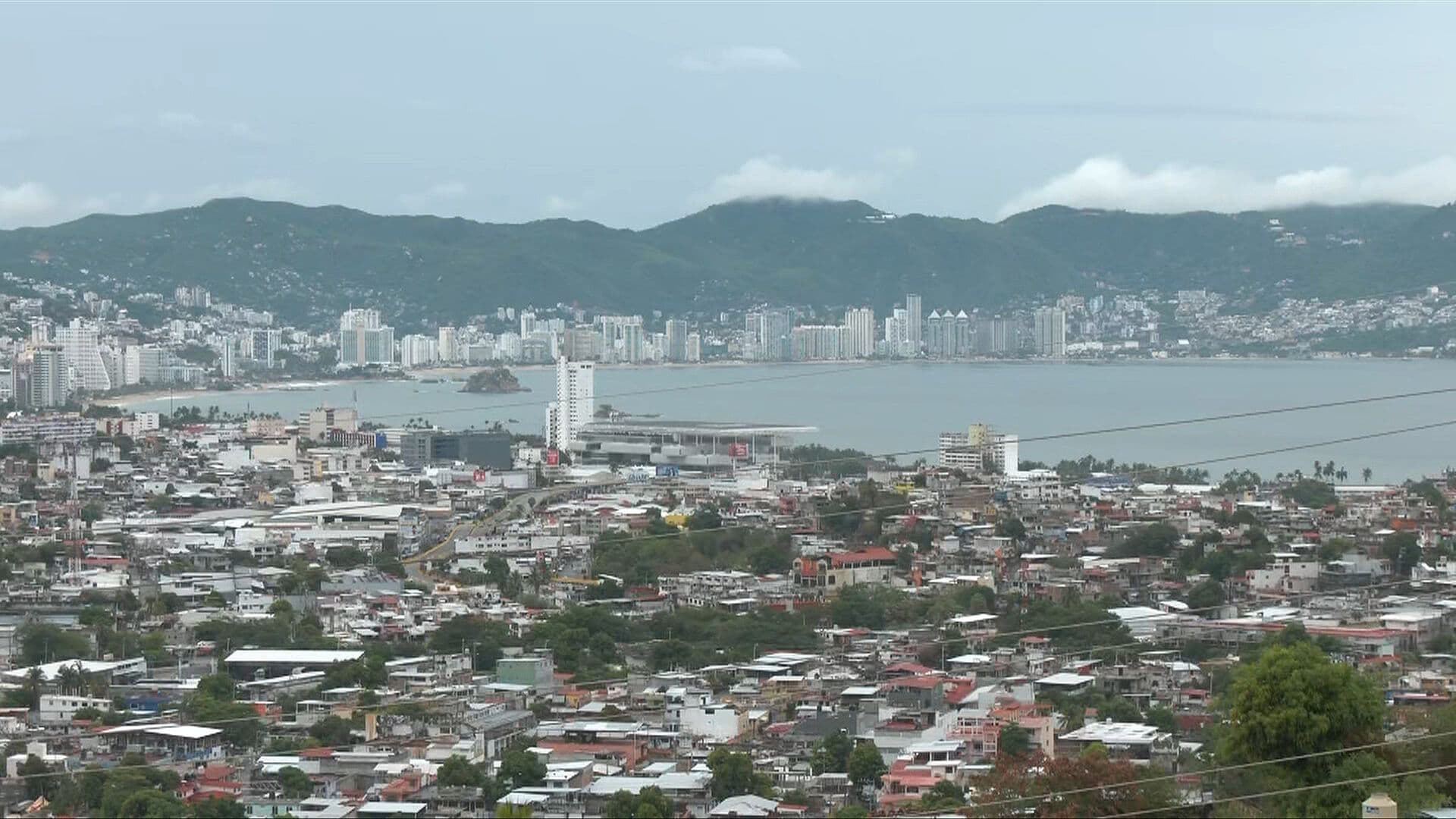 Elevan a Alerta Amarilla en Acapulco por Fuertes Luvias de la Depresión Tropical Dos-E