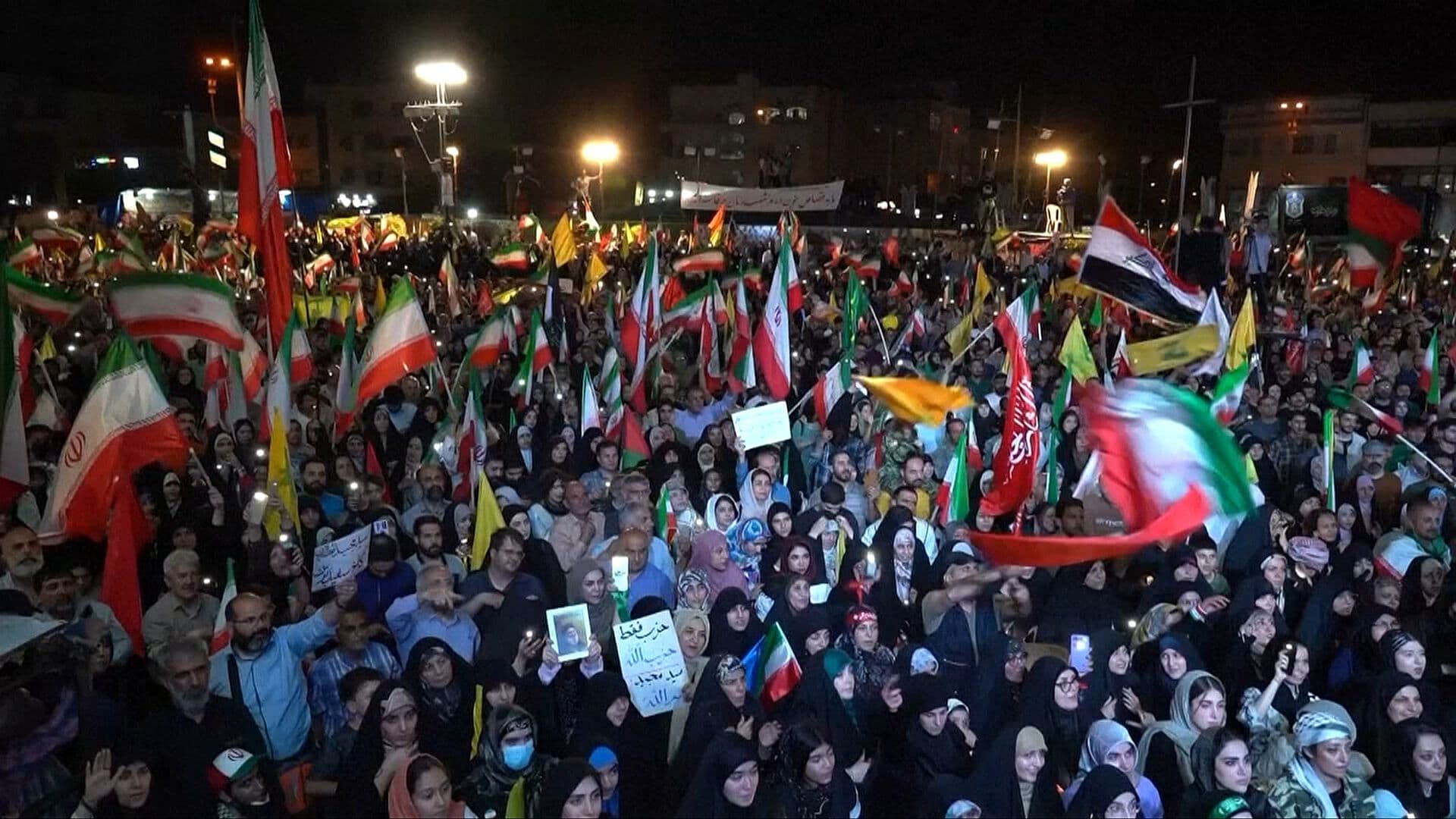 Habitantes de Teherán Festejan Ataque con Misiles Contra Israel con Banderas de Hezbolá