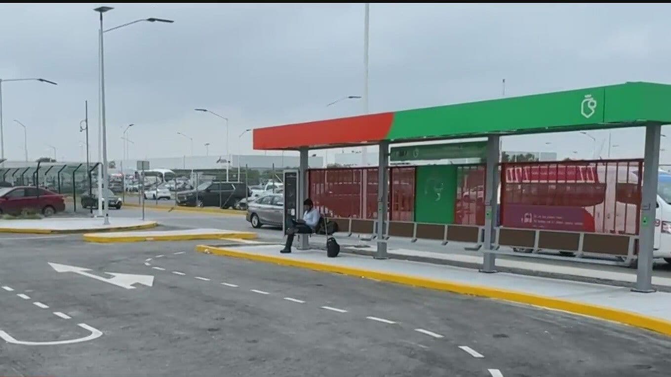 Entra en Operación Isla para Uso de Taxis por Aplicación en Aeropuerto de Monterrey
