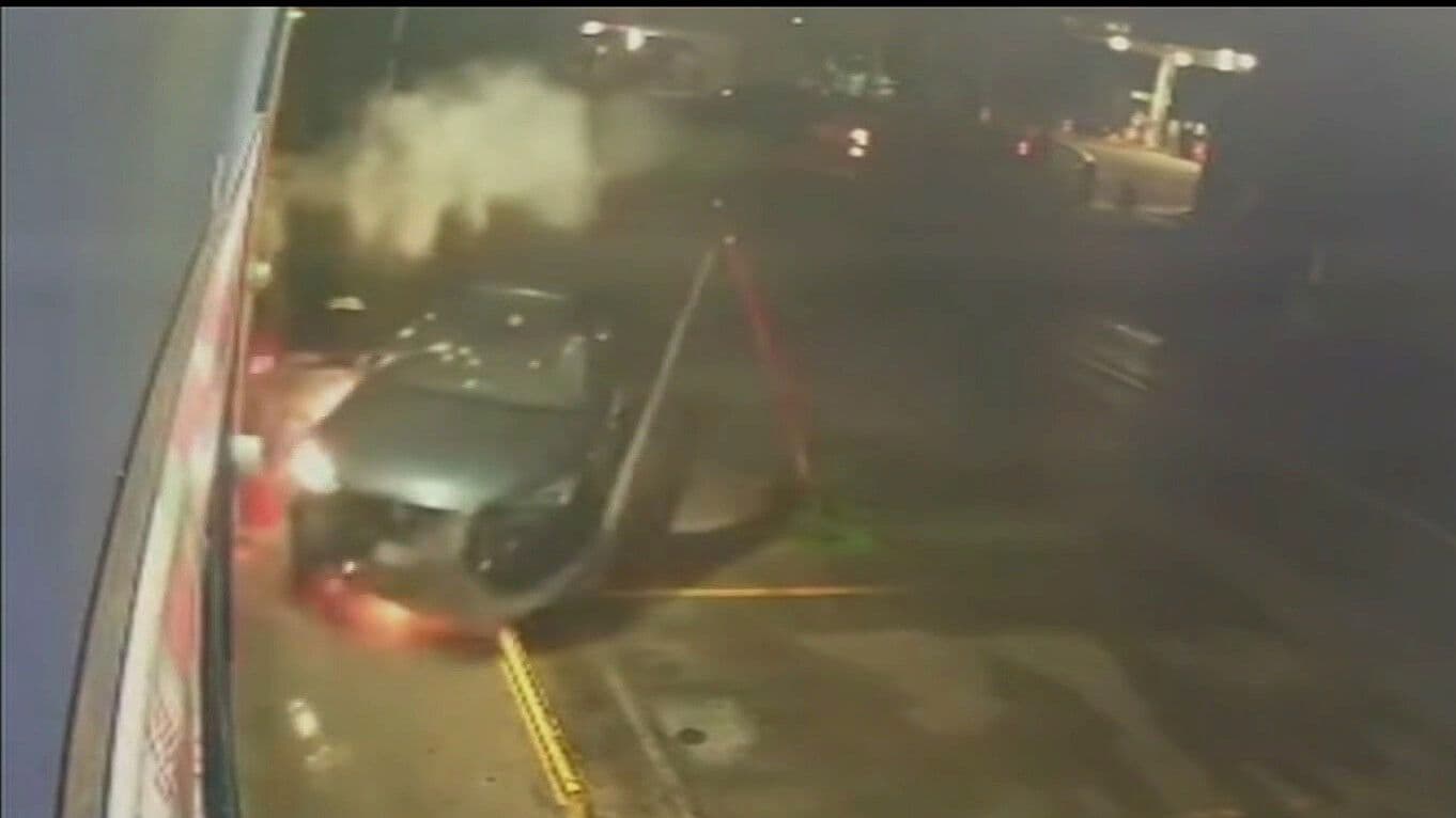 Ataque Armado en Morelos Deja Dos Muertos y Tres Heridos; Camioneta se Incendia Tras Choque