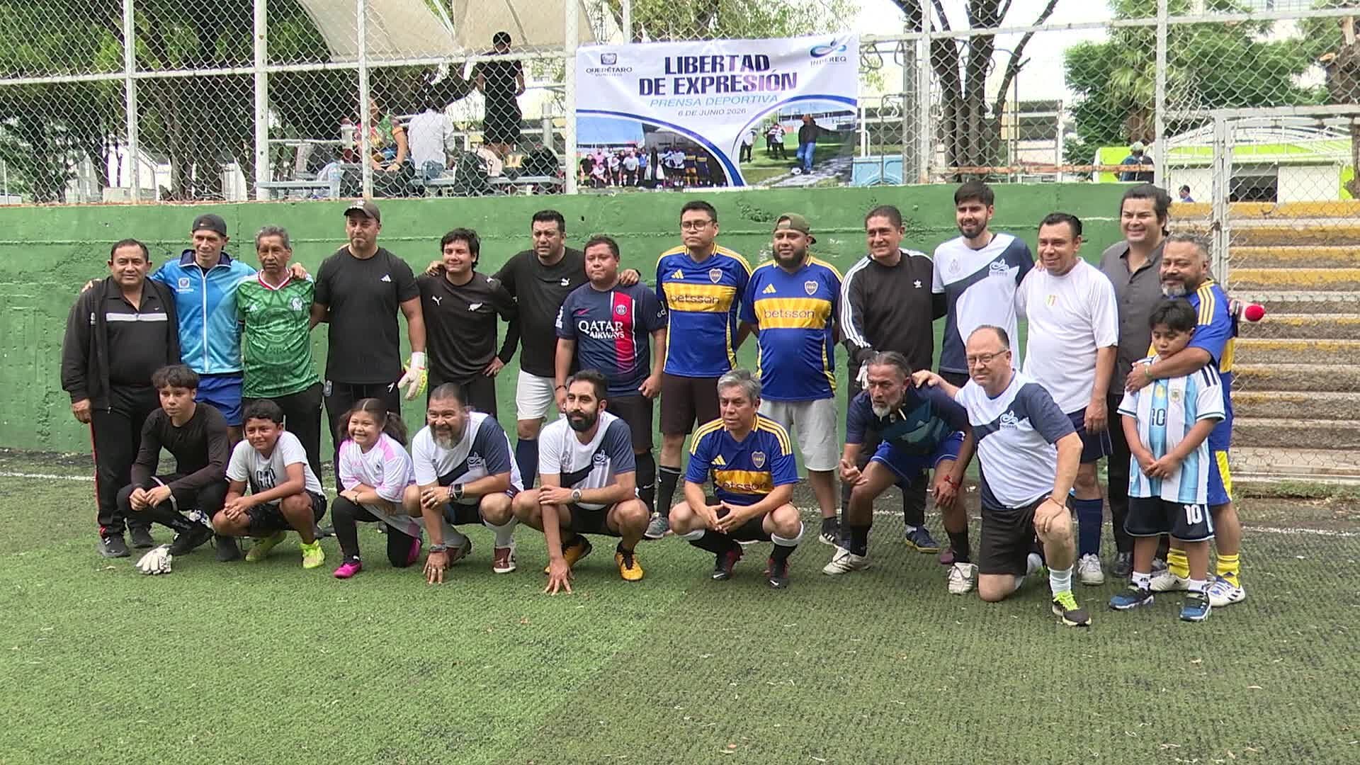 Reporteros, Fotógrafos y Locutores se Reúnen en Cancha para Celebrar su Labor en Querétaro