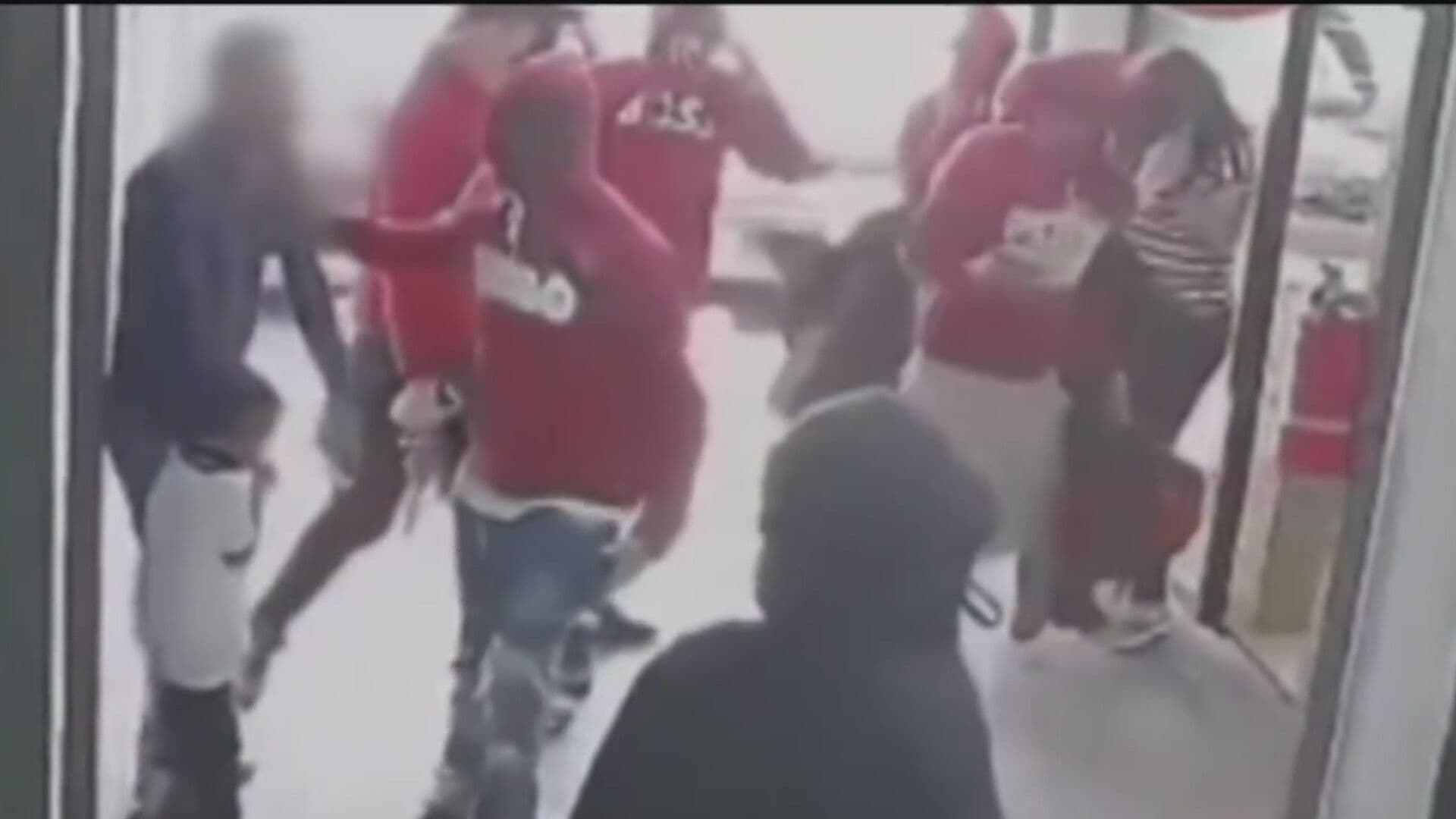 VIDEO: Cámara Capta Violento Asalto a Joyería en Aguascalientes