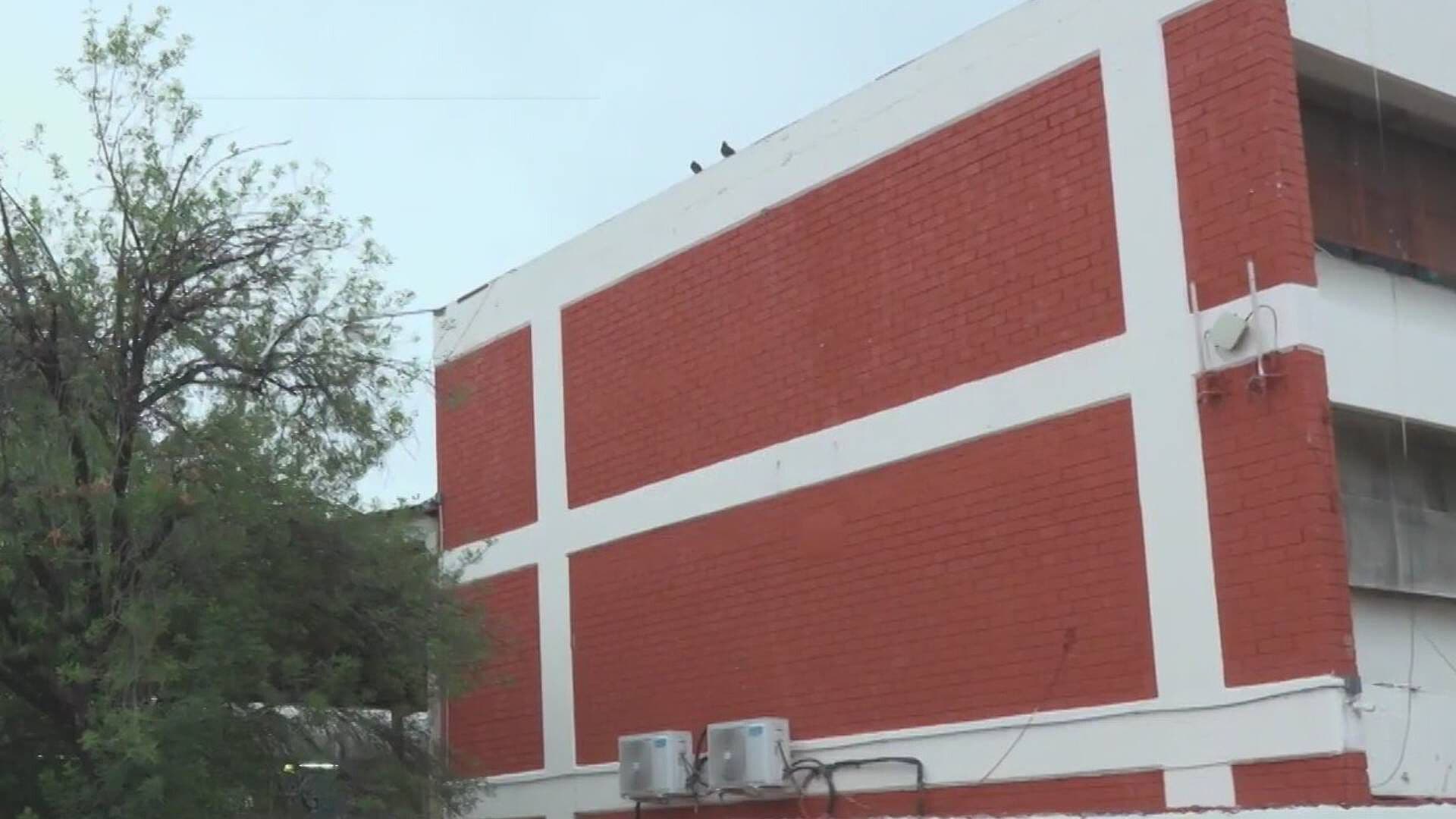 Aprueban Papás Clases en Línea Durante Partidos de Fútbol en Col. Guerra en Guadalupe