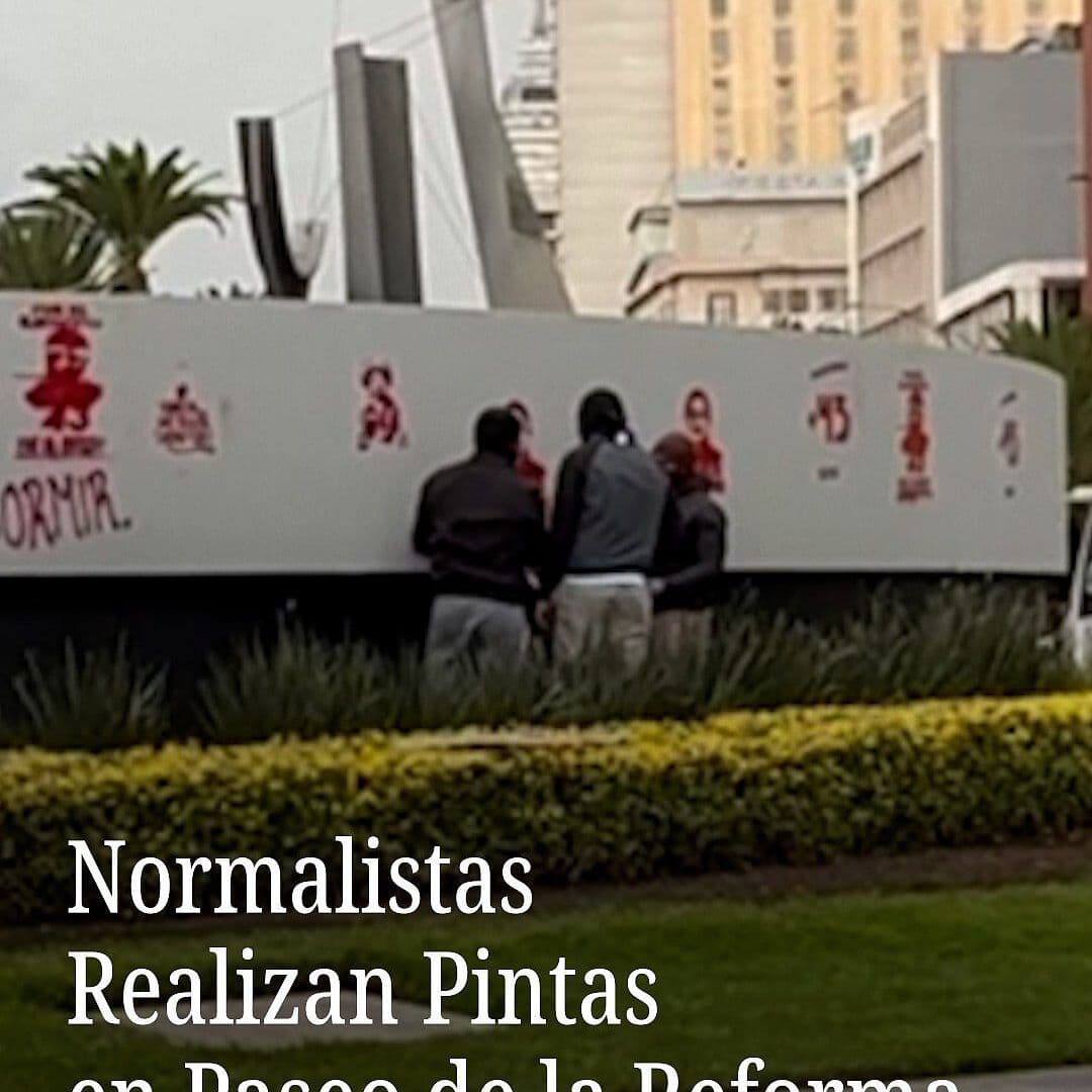 Normalistas Protestan por Ayotzinapa en Paseo de la Reforma