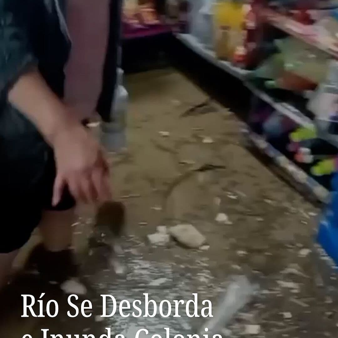 Río Se Desborda e Inunda Colonia