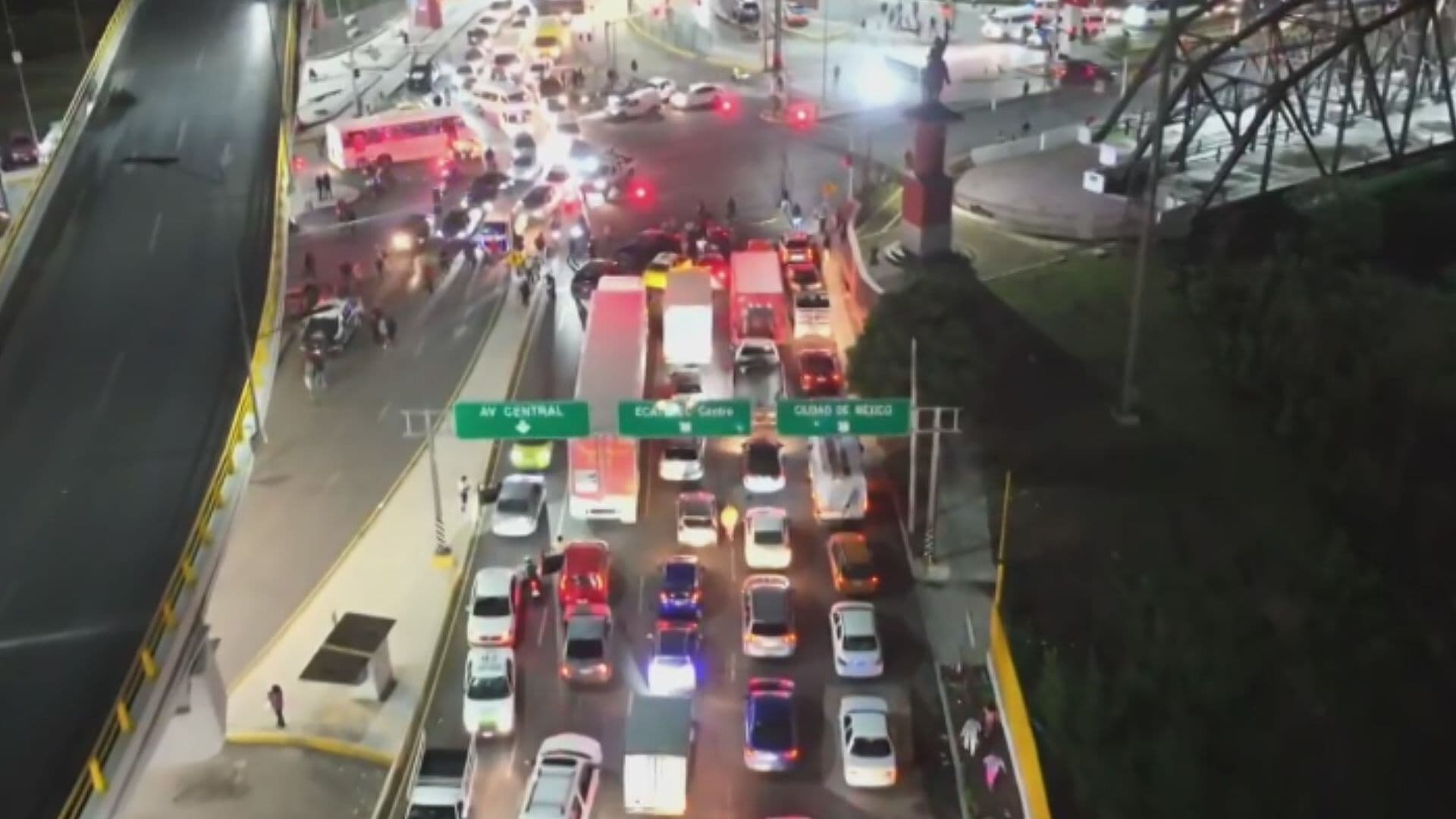 Desde el Aire: Así se ve el Tráfico en Ecatepec por Bloqueo en Puente de Fierro