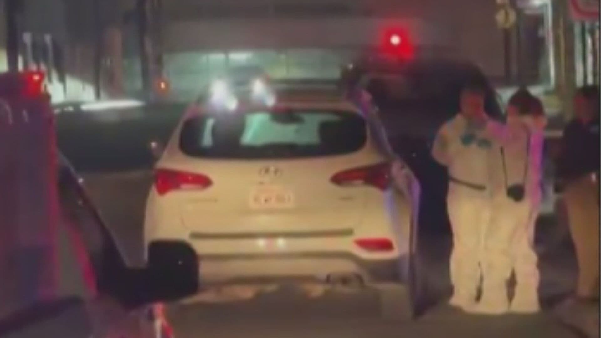 Hallan Cuerpo Envuelto en Cobijas en la Cajuela de un Coche en Tijuana