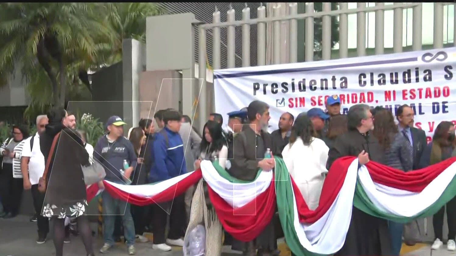 Extrabajadores del Poder Judicial Bloquean Av. Insurgentes: Te Damos Alternativas Viales