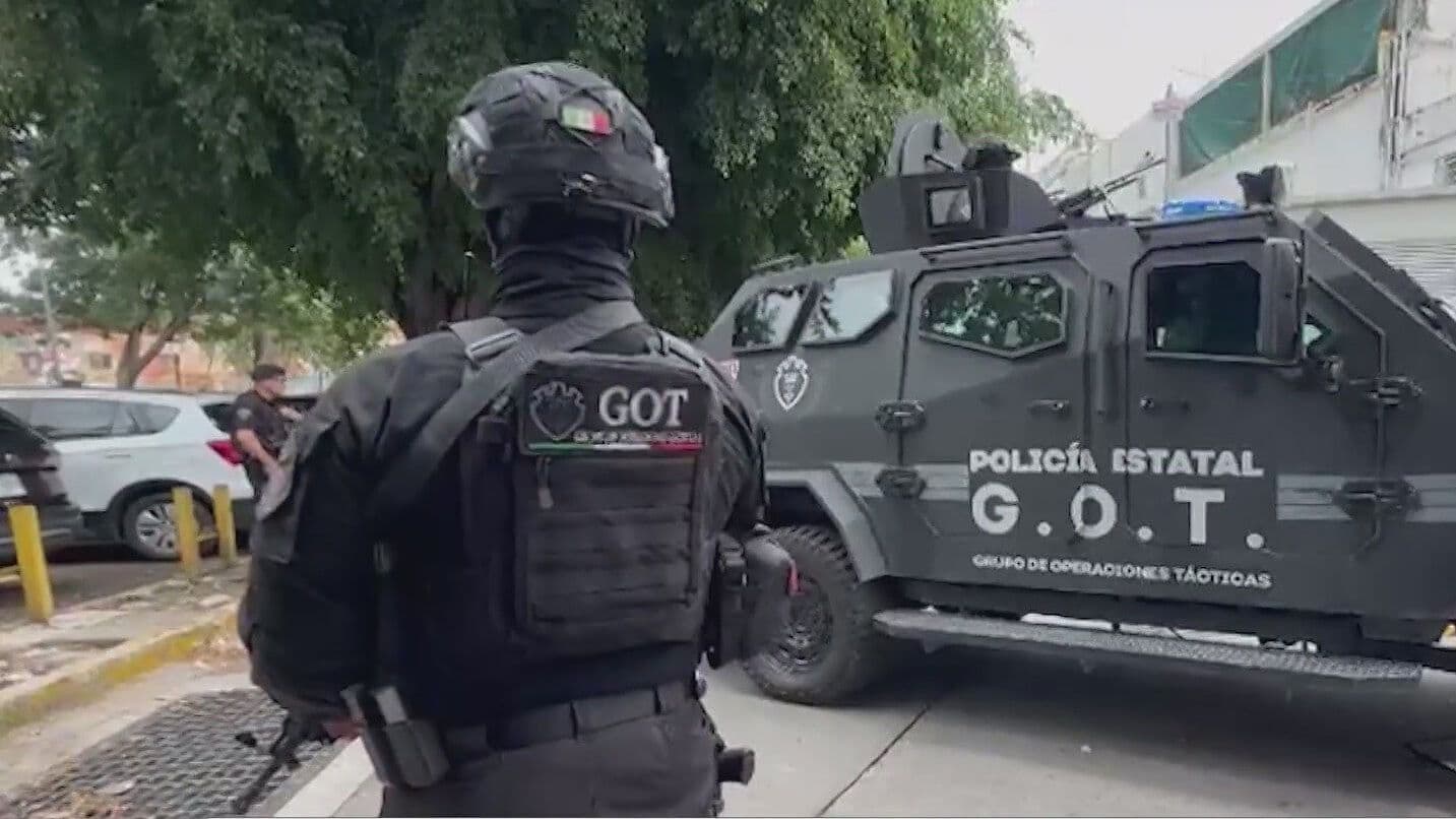 Capturan en Plaza Comercial de Tlajomulco a Estadounidense Prófugo