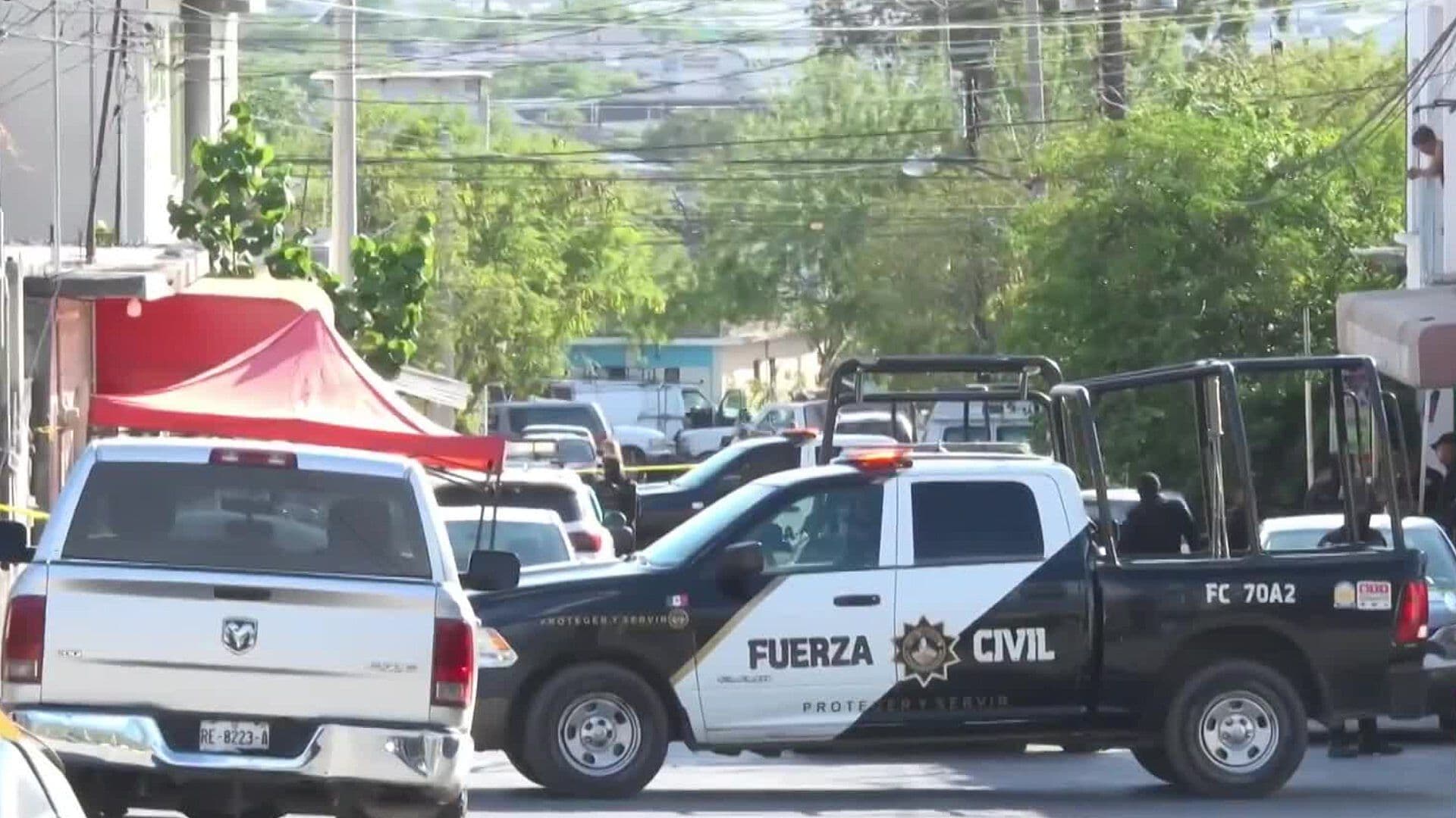 Papá Escucha que Atacan a su Hijo en "Tiendita” en Monterrey: Hay 2 Muertos