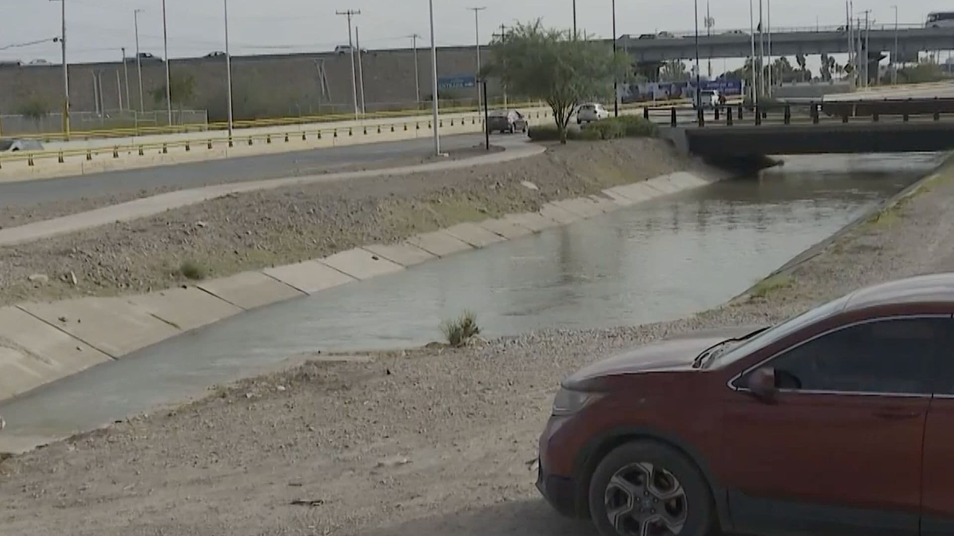 Familiares de José Gabriel Ruiz Realizan Búsqueda en Canales de Riego al Norte de Torreón