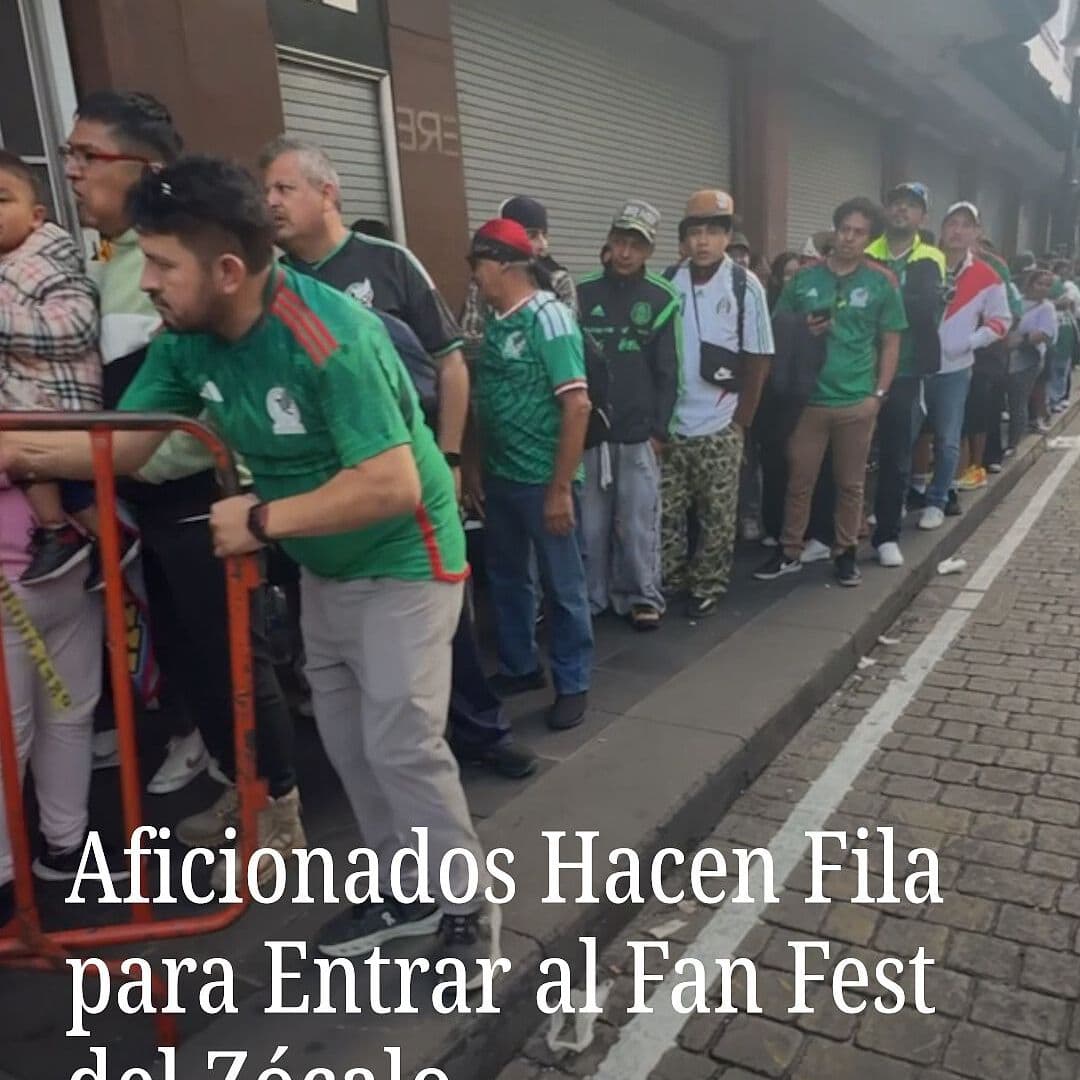 Aficionados Llegan al Fan Fest del Zócalo de la CDMX
