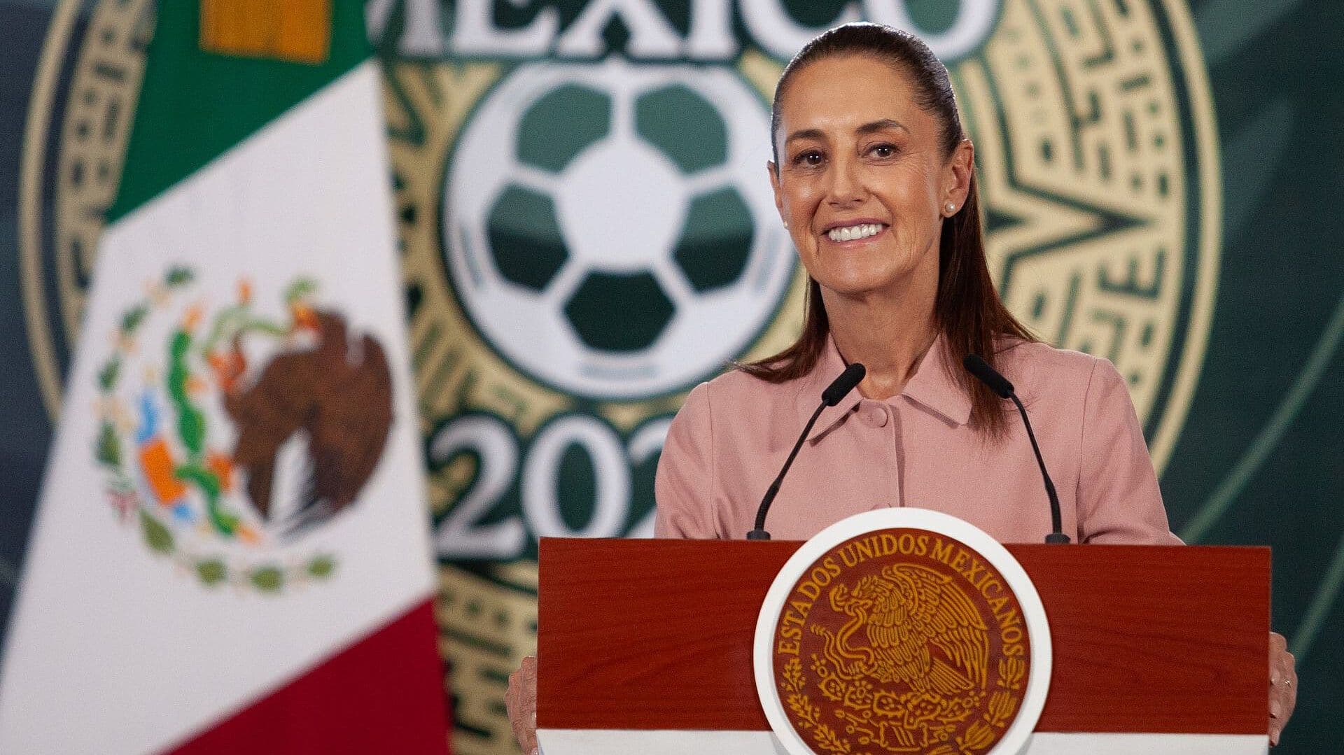 ¿Sheinbaum Asistirá al Zócalo para Ver Inauguración del Mundial 2026? Esto Dijo