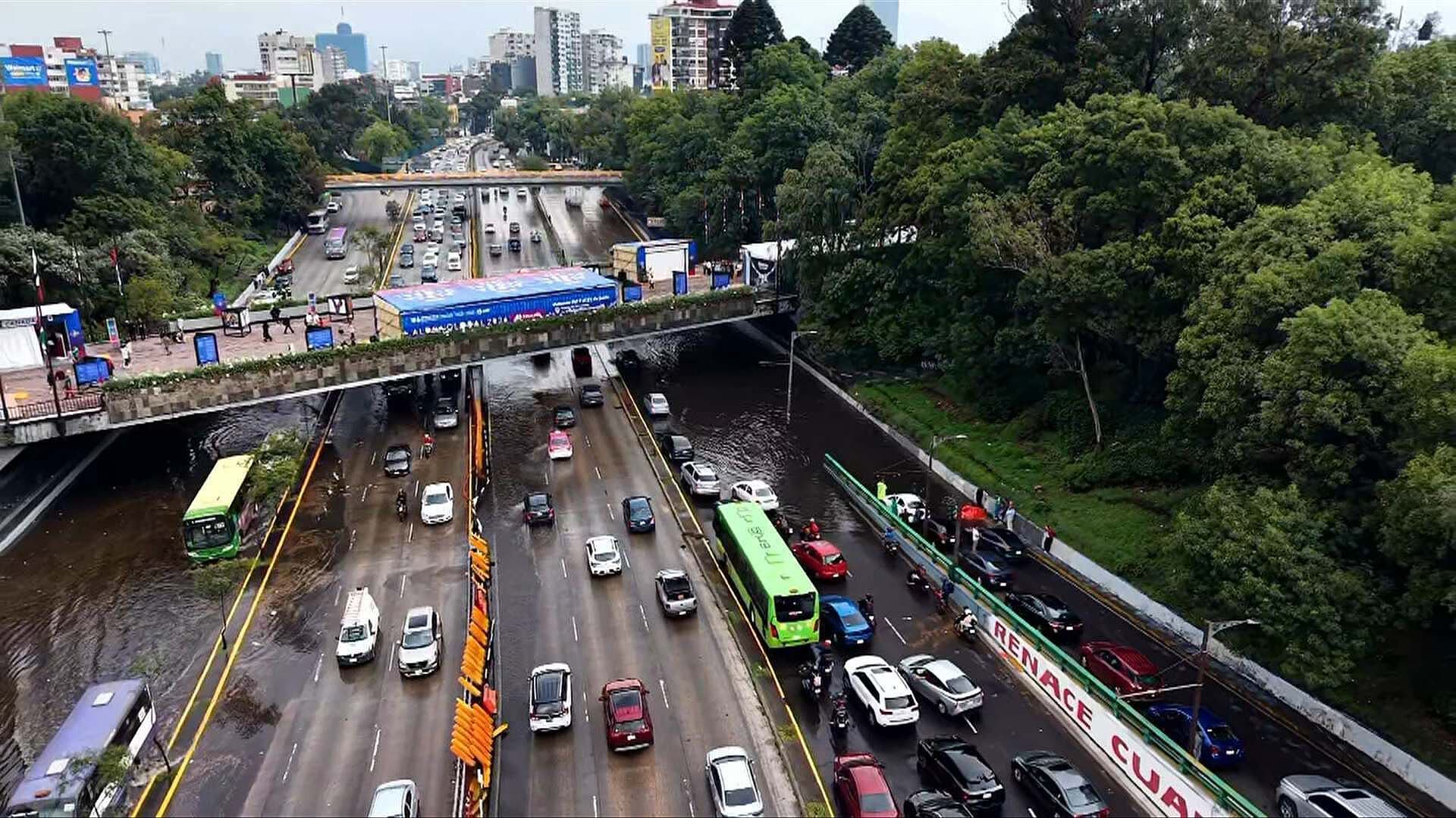 Así se Ve Desde el Aire Circuito Interior, CDMX, Como Alberca por Inundación