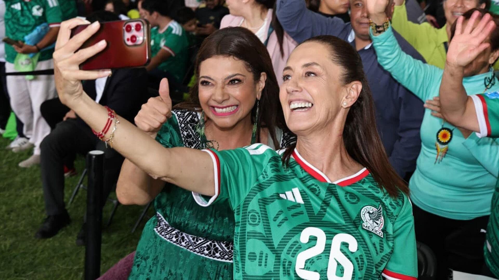 Presidenta Claudia Sheinbaum Acude al Deportivo Hermanos Galeana a Ver el Partido Inaugural