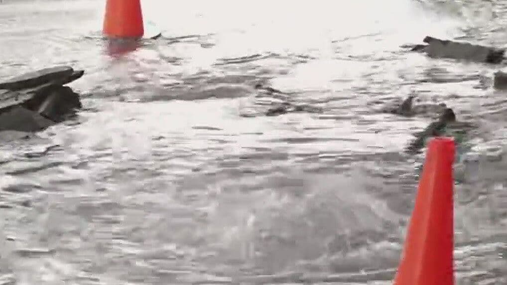 Desperdician Miles de Litros de Agua Limpia por Fuga en Monterrey