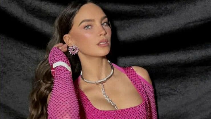 ¿Cuánto Costó el Espectacular Look de Cristales que Lució Belinda en Inauguración del Mundial?