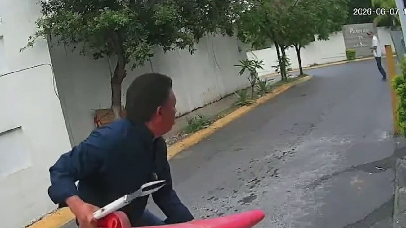 VIDEO: Captan a Taxista por Aplicación Amenazando a un Vigilante en Nuevo León