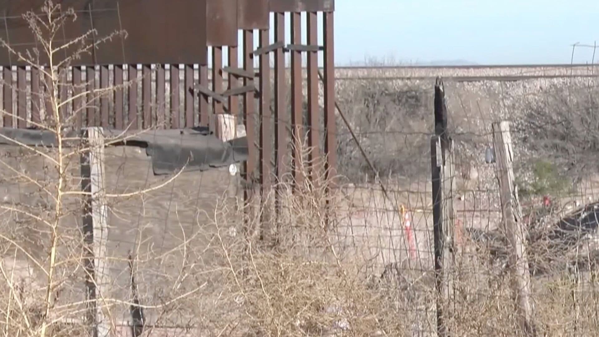 Mantienen Operativos de Demolición Junto al Muro Fronterizo de Ciudad Juárez
