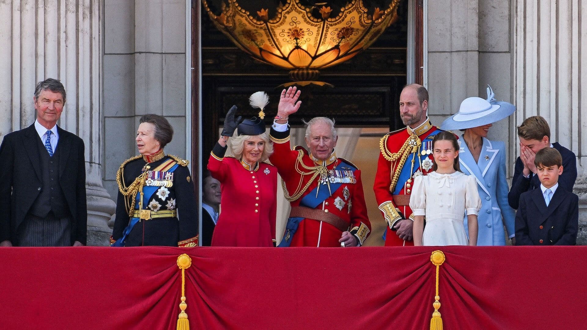 Así Celebró Carlos III su Cumpleaños Oficial con la Familia Real en Londres