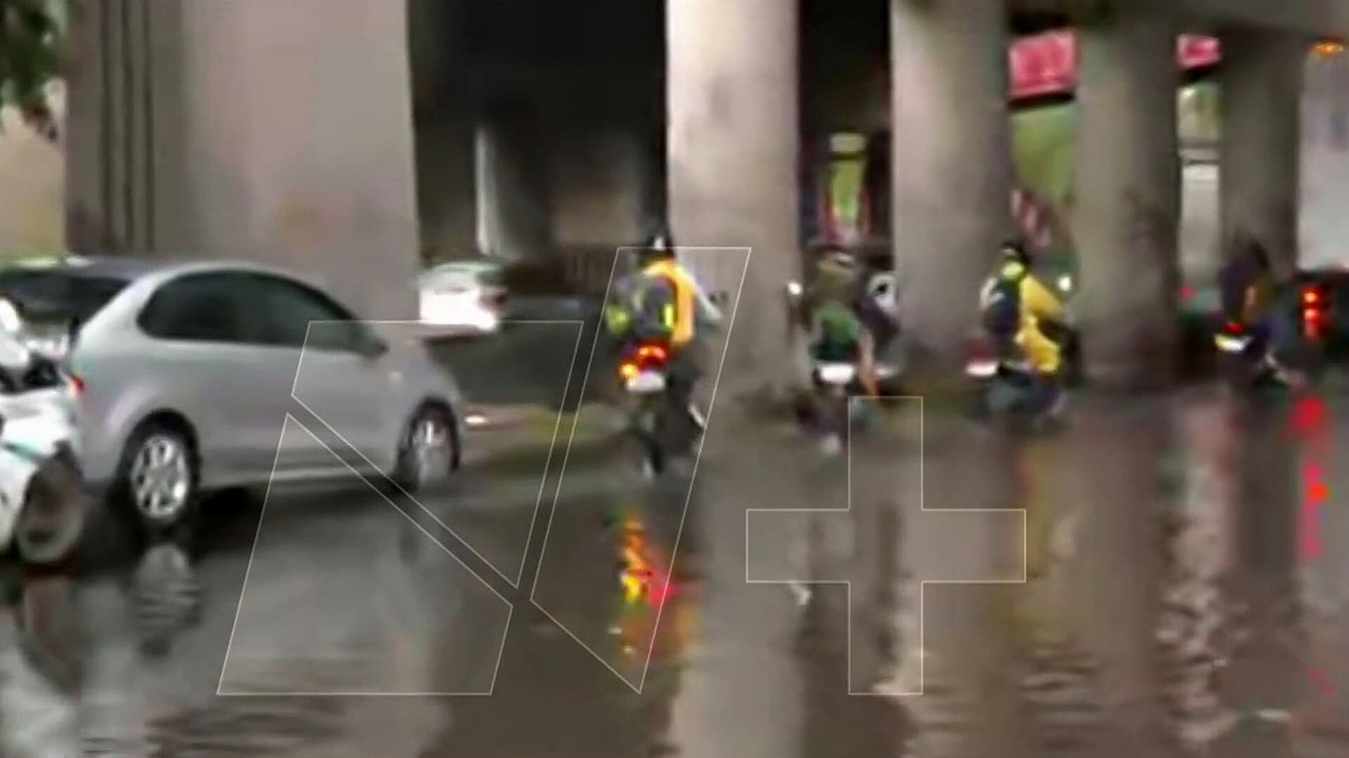 Colapsa la México–Querétaro por Inundaciones Tras Fuertes Lluvias en Edomex