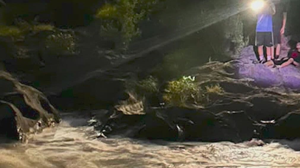 Rescatan a Dos Menores de Edad del Río La Silla en Guadalupe