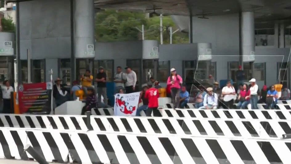 CNTE Toma Hoy la Caseta de Tlalpan y Da Paso Libre a Automovilistas