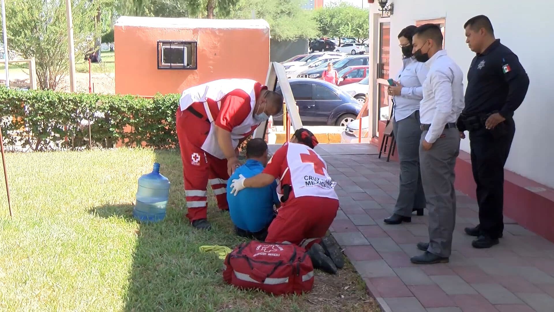 Cruz Roja Refuerza Puntos de Hidratación Ante el Calor Extremo en Mexicali