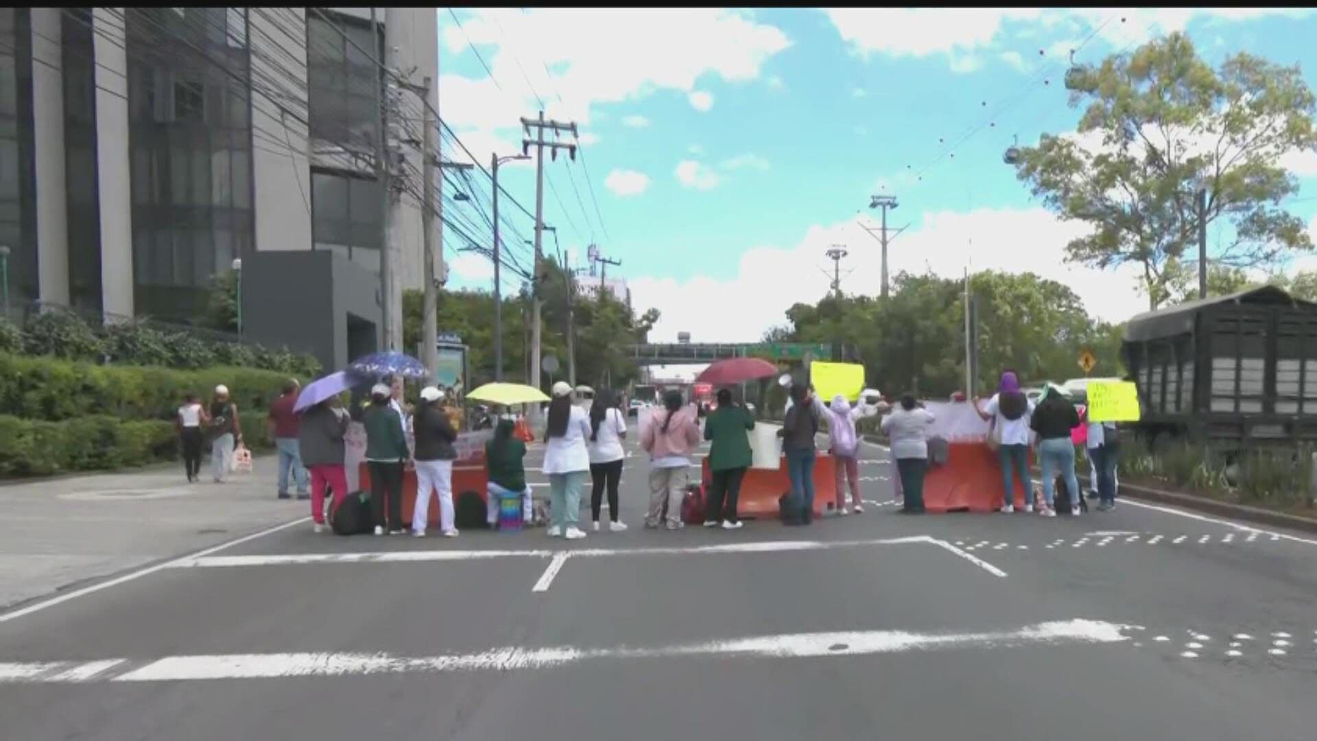 Bloqueo en Avenida Constituyentes Hoy; Estas son las Alternativas Viales