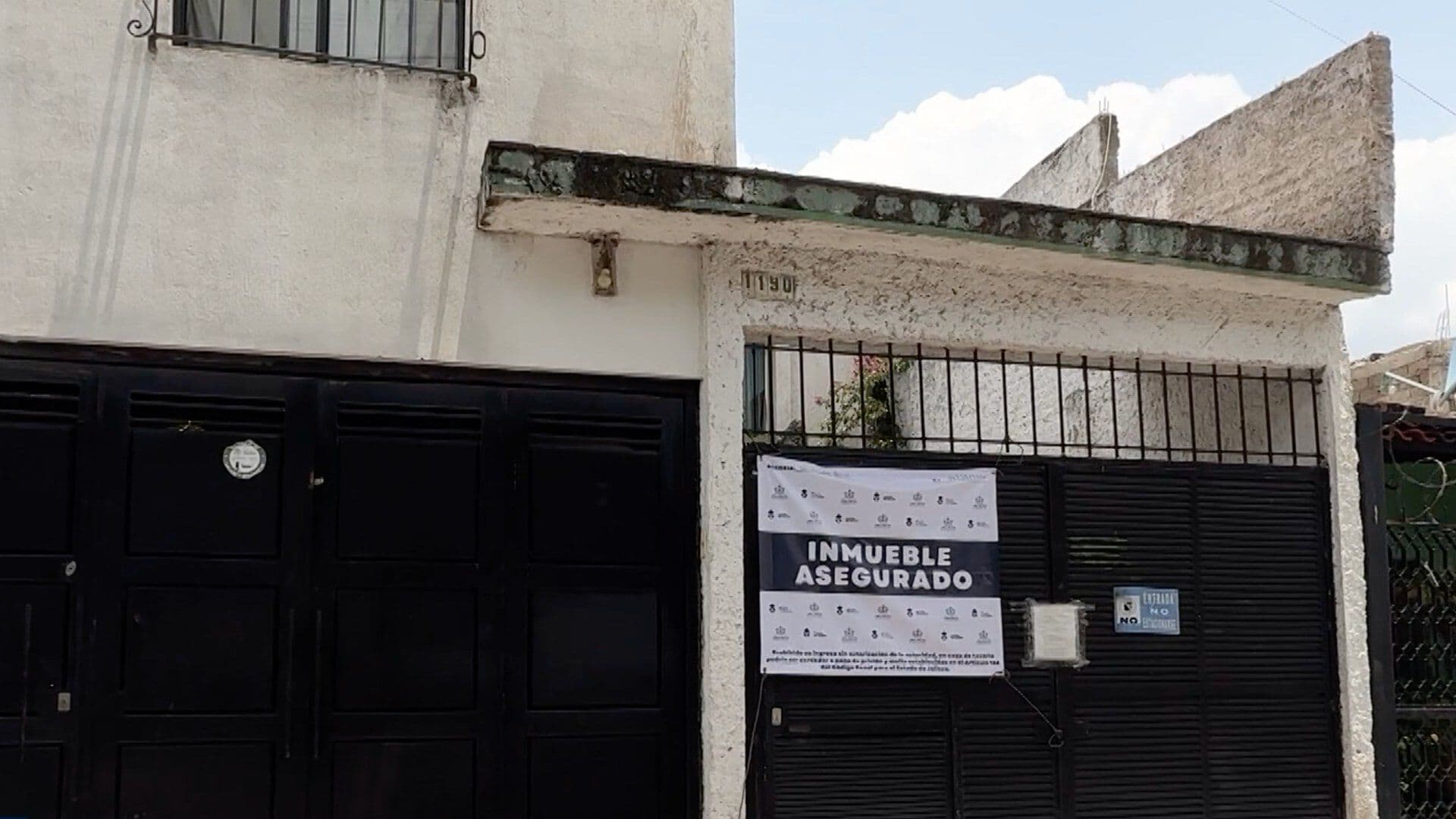 Rescatan a Dos perros Abandonados; Tenían 15 Días sin Comida ni Agua en Guadalajara