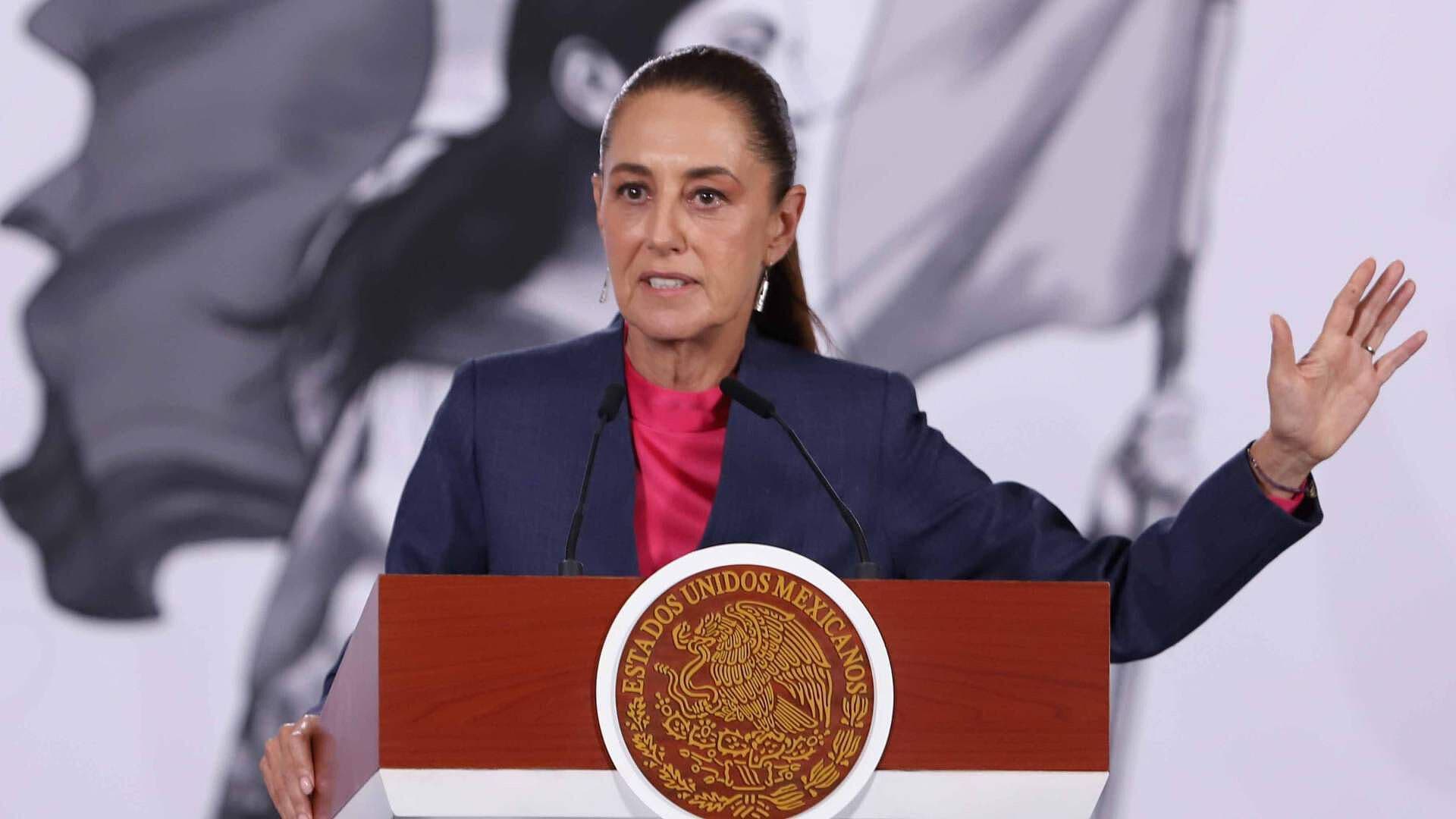 Sheinbaum Anuncia Consulta a Maestros de Todo México durante Agosto