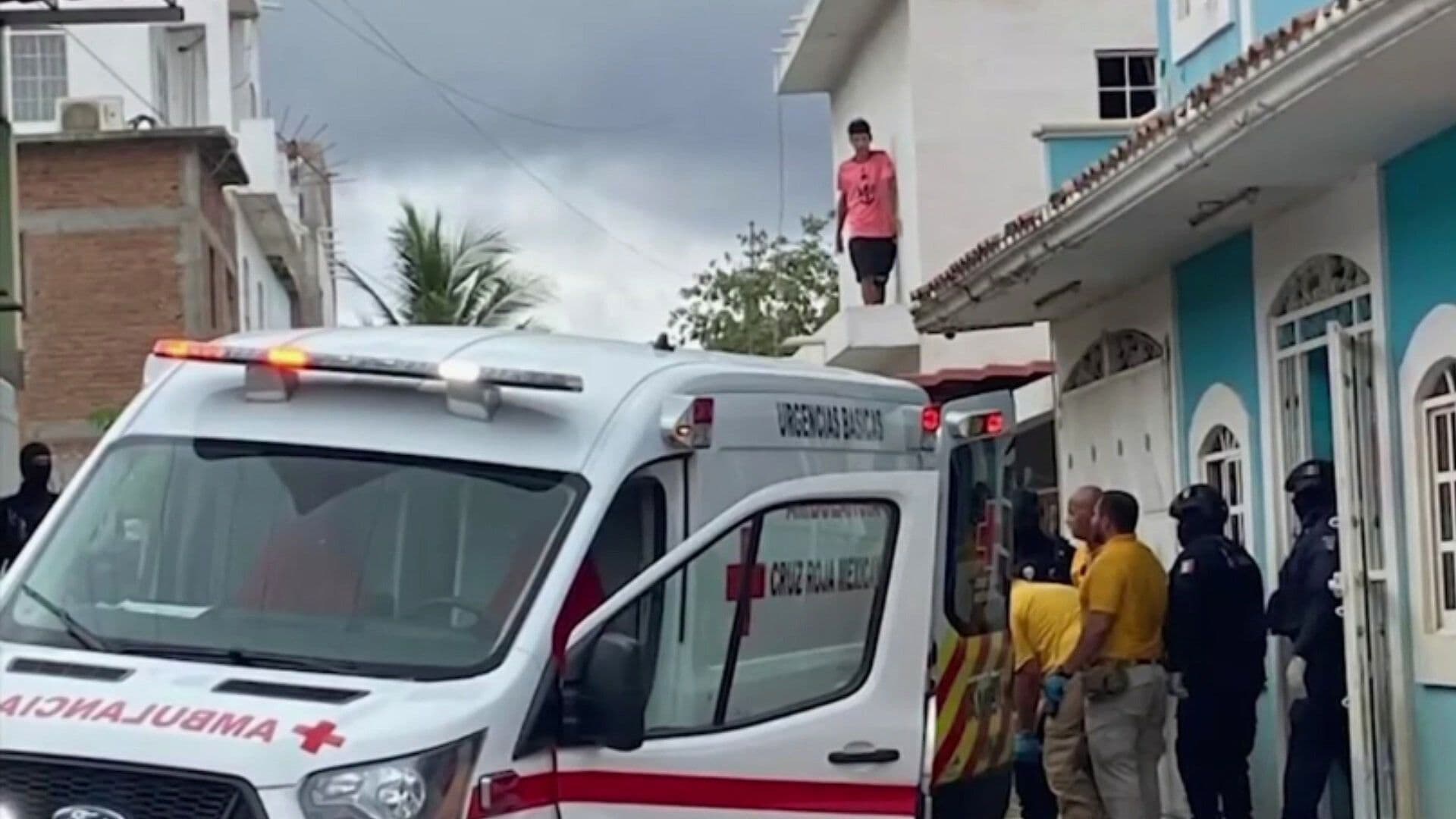 Toma de Rehén a Su Hijastra de 2 Años en Mazatlán y le Disparan para Someterlo| Video