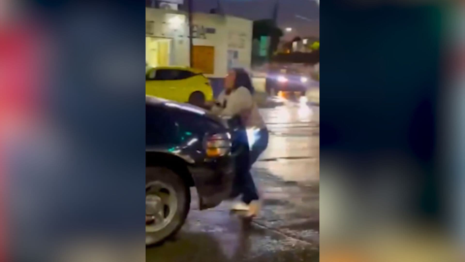Video Mujer Atropellada por Camioneta Intencionalmente por Accidente Vial en Tehuacán Puebla