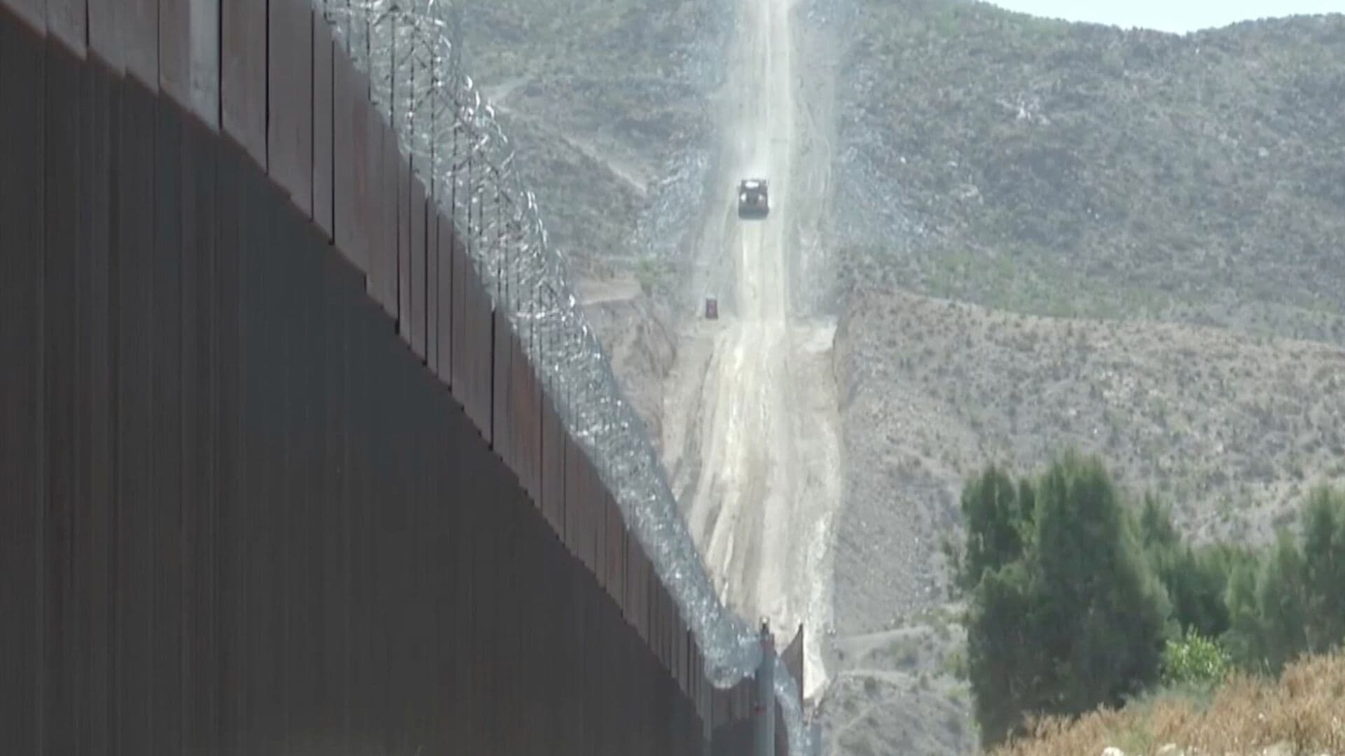 Suman Más de 10 Fincas Demolidas Junto al Muro Fronterizo de Ciudad Juárez