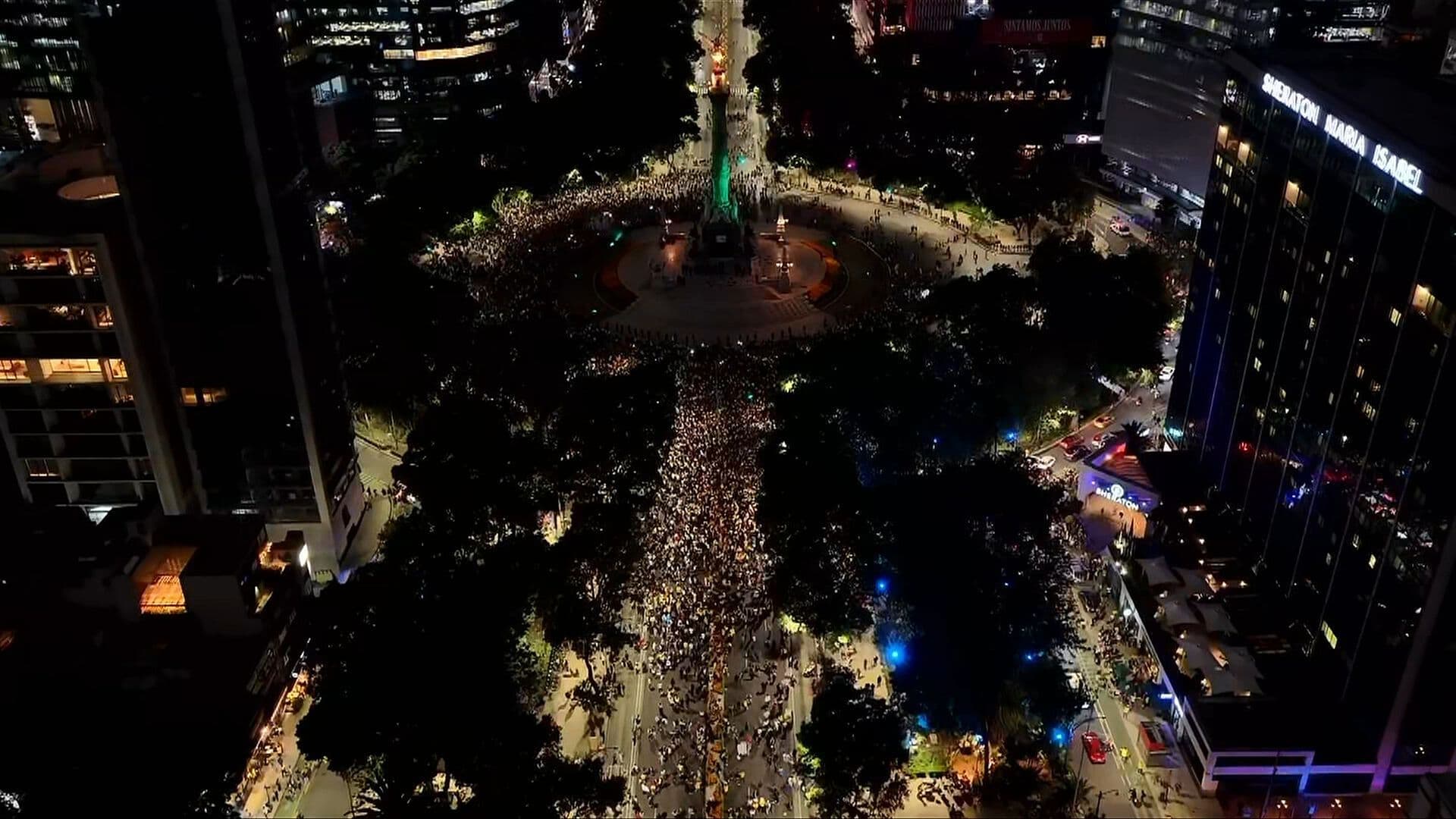 "La Fiebre Amarilla" Paraliza el Ángel: Más de 30 Mil Aficionados de Colombia en Reforma