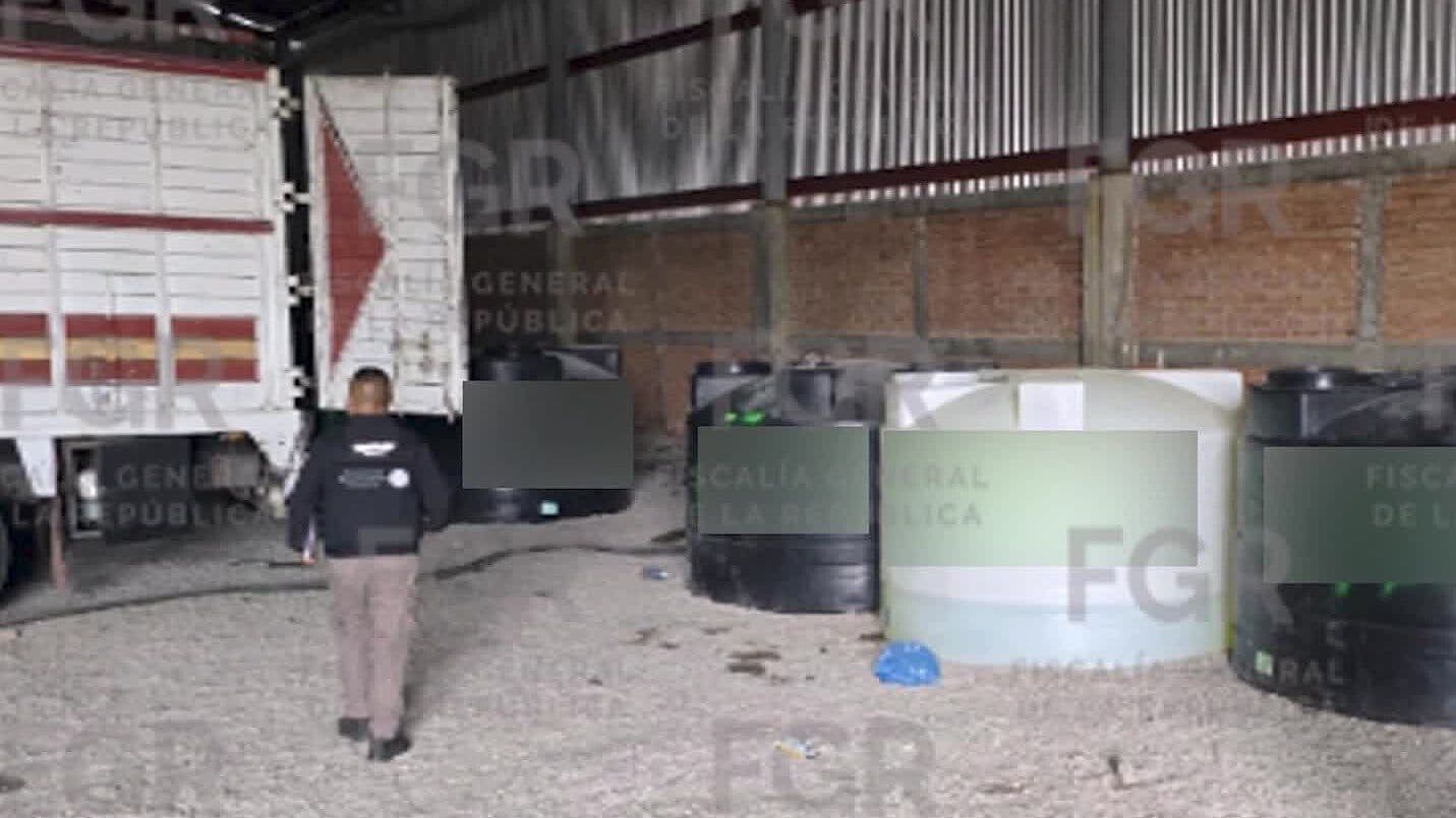 Localizan 2 Tomas Clandestinas de Combustible en Tototlán; Aseguran 32 Mil Litros de Gasolina