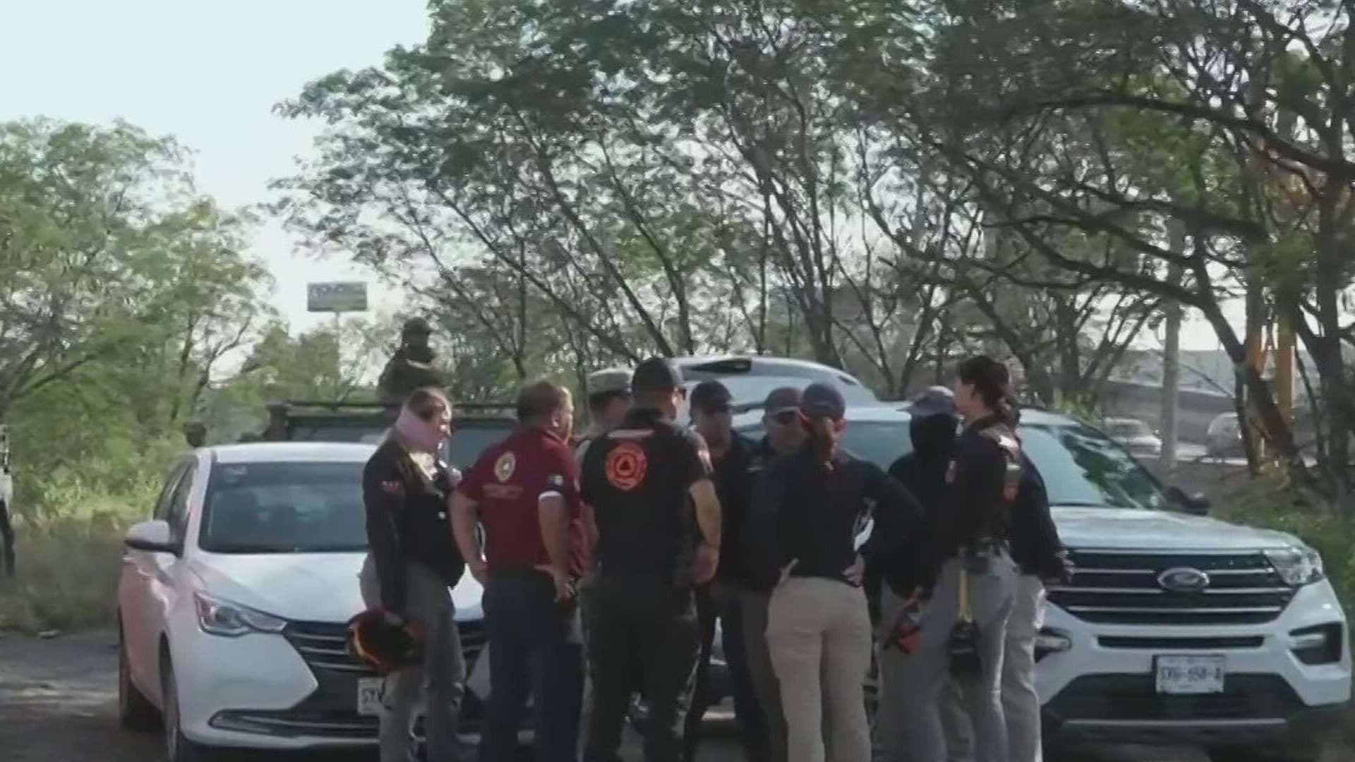 Alistan Búsqueda de Persona Arrastrada por la Corriente en Río Pesquería y Carretera a Laredo en Escobedo