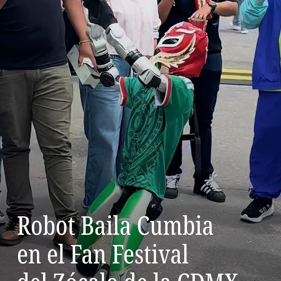 Robot Baila Cumbia en el Fan Festival del Zócalo de la CDMX