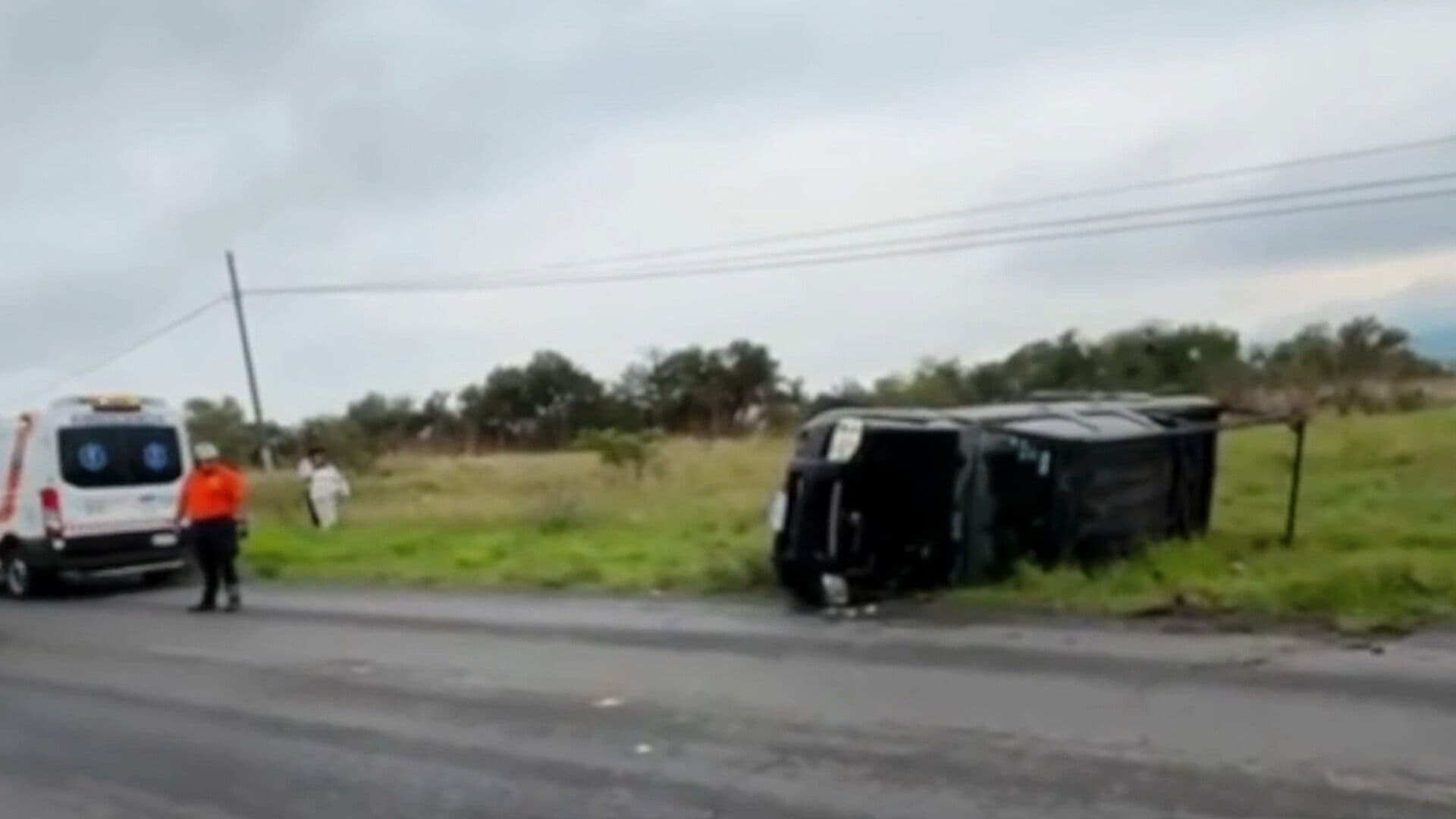 Hombre Pierde el Control del Volante y Vuelca en Acámbaro Guanajuato
