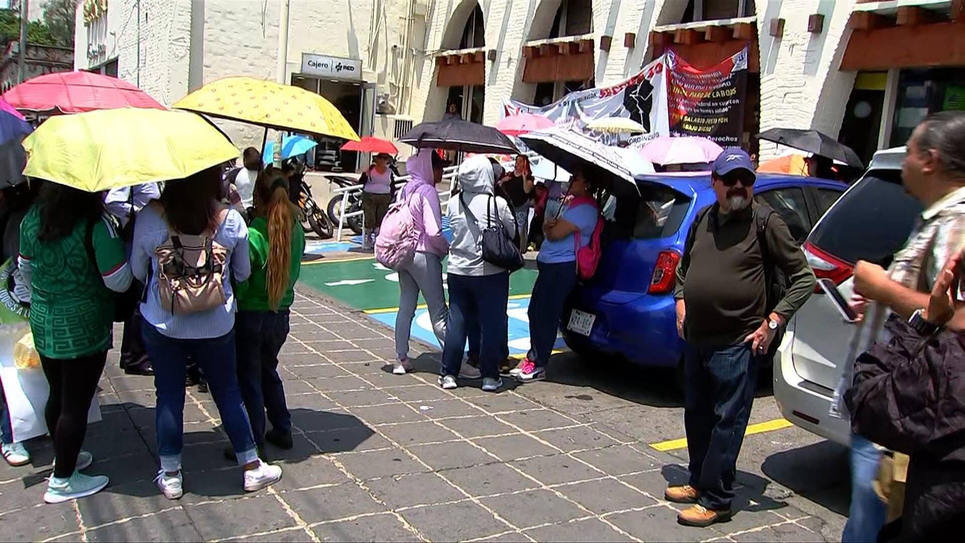 CNTE Realiza Movilizaciones en Sedes de Afores de la CDMX