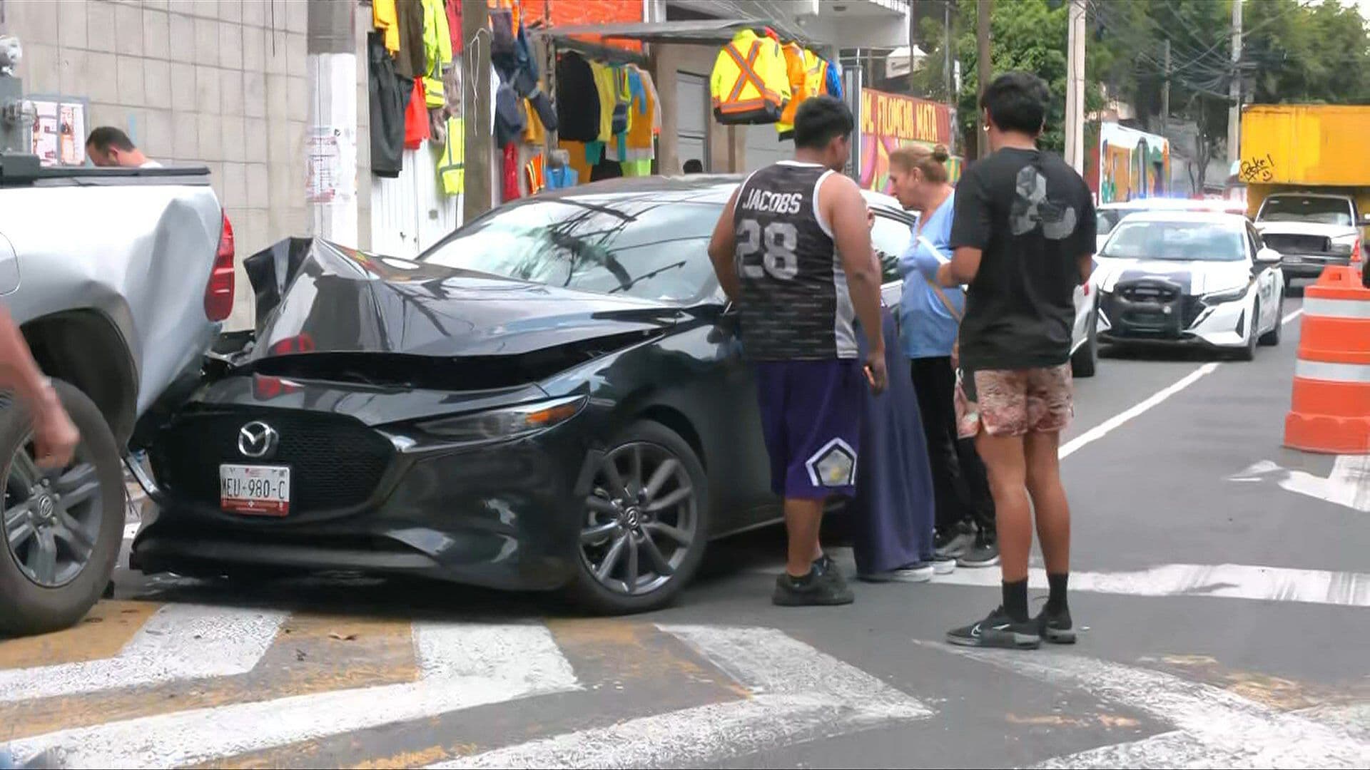 Choque Múltiple Deja Autos Destrozados en la Gustavo A. Madero, CDMX