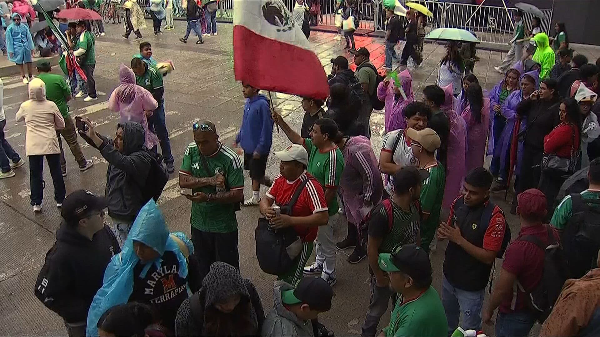Zócalo de CDMX se Llena para el México vs Corea: Esta es la Ubicación de Pantallas Alternas
