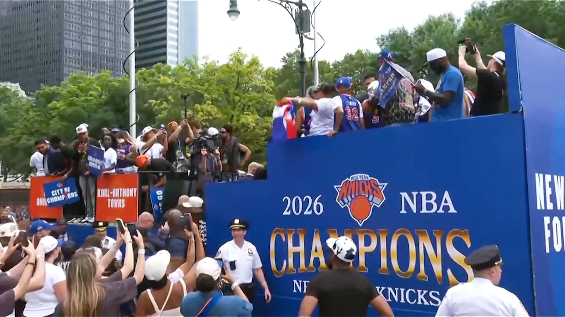 "La Gran Manzana" Celebra a lo Grande Título de la NBA de los Knicks de Nueva York