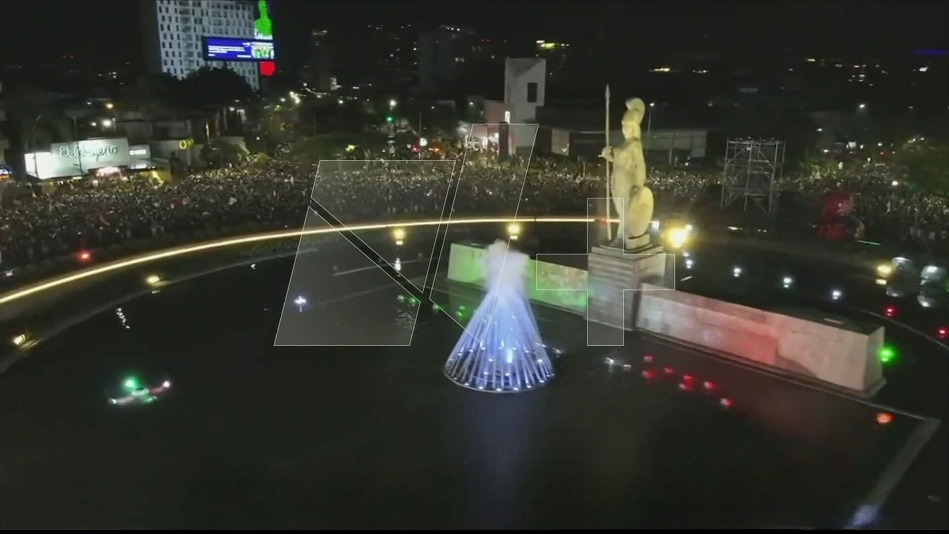 Desde el Aire: Miles Siguen de Fiesta en La Minerva Horas Después del Triunfo de México
