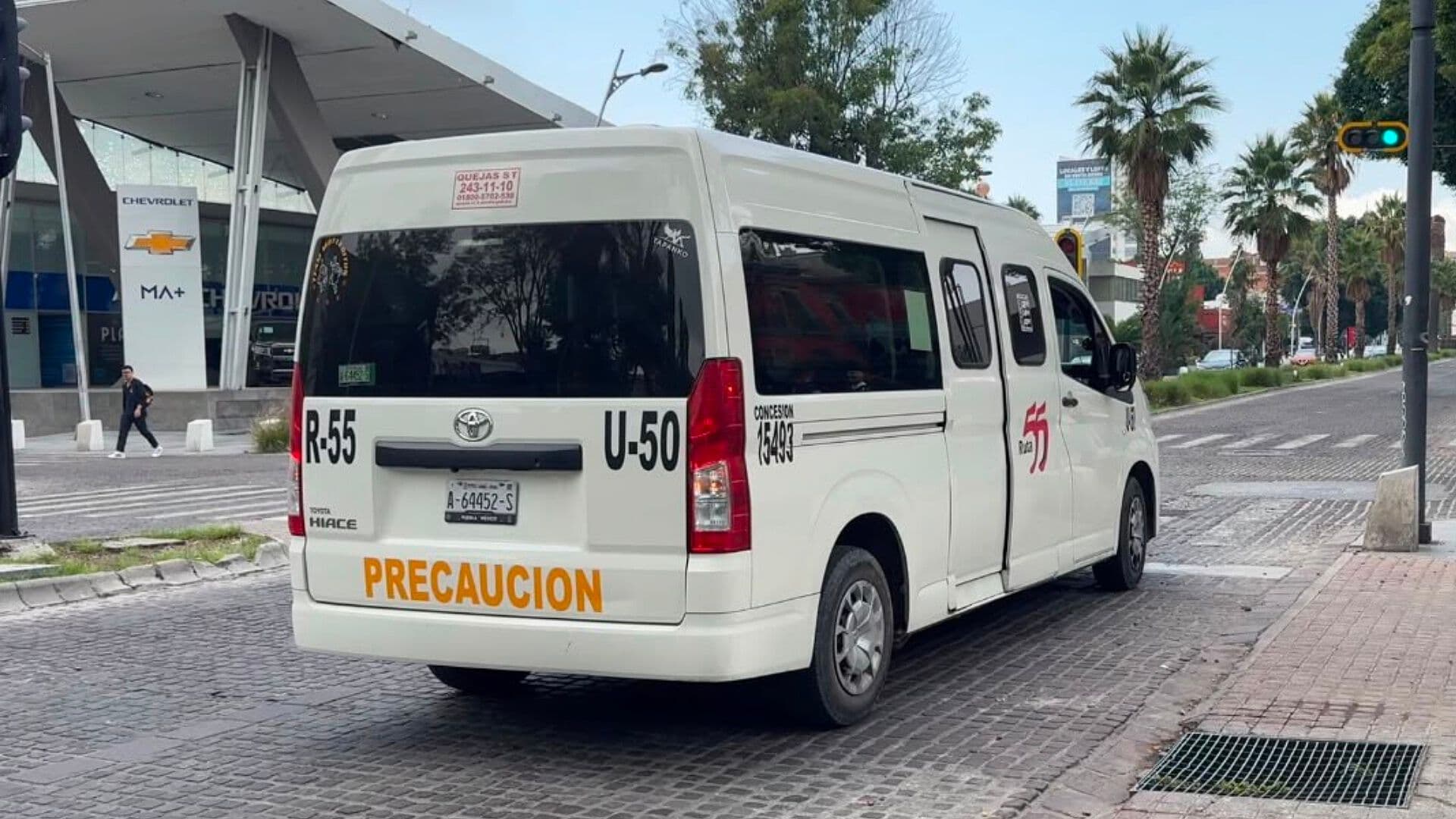 Accidente Combi Ruta 55 Avenida Juárez Puebla Menor Adolescente Caída