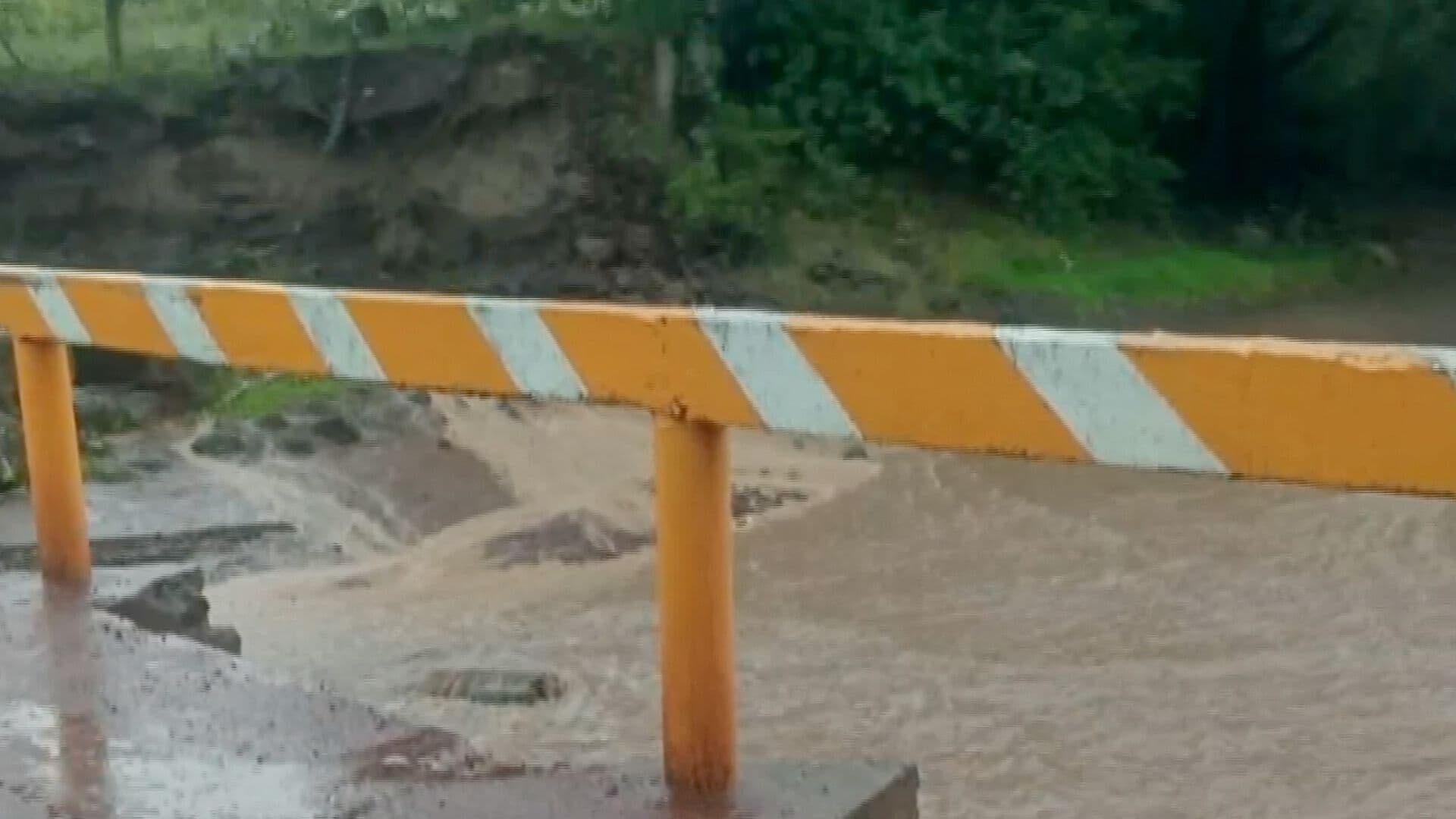 Dos Viviendas Afectadas Lluvias Inundaciones Laguna Almoloya Chignahuapan Puebla